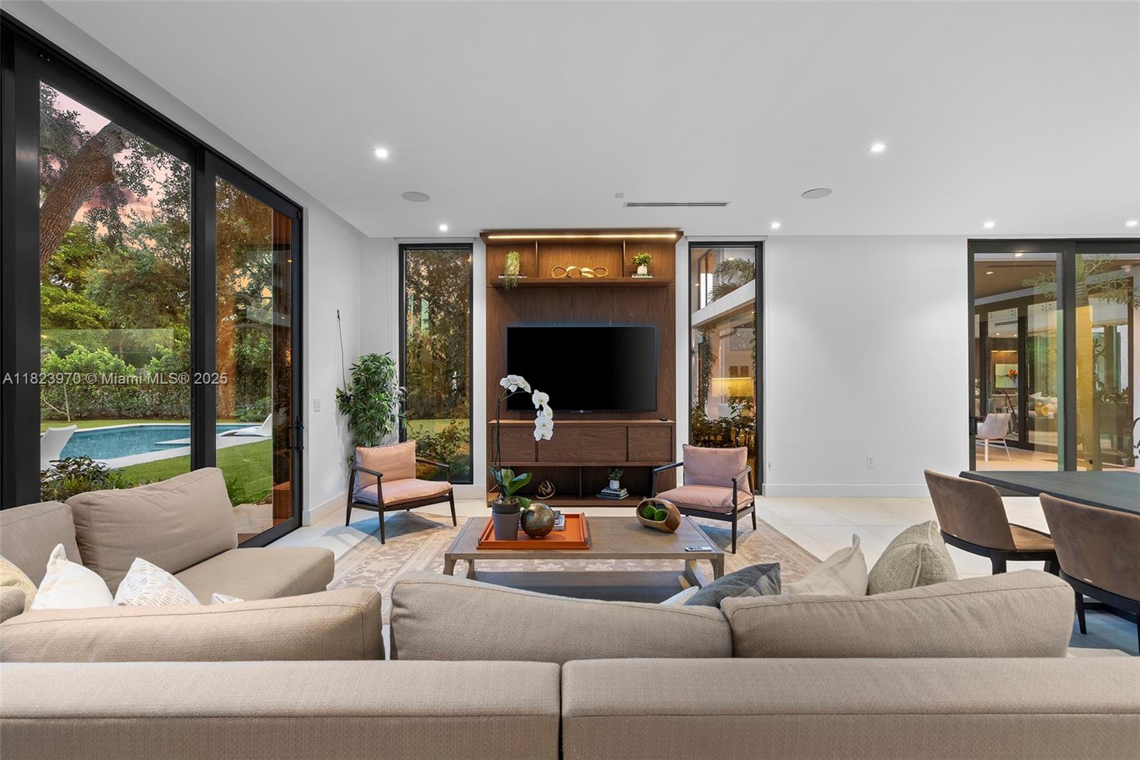 Pinecrest, Florida, 33156, United States, 7 Bedrooms Bedrooms, ,9 BathroomsBathrooms,Residential,For Sale,1885152