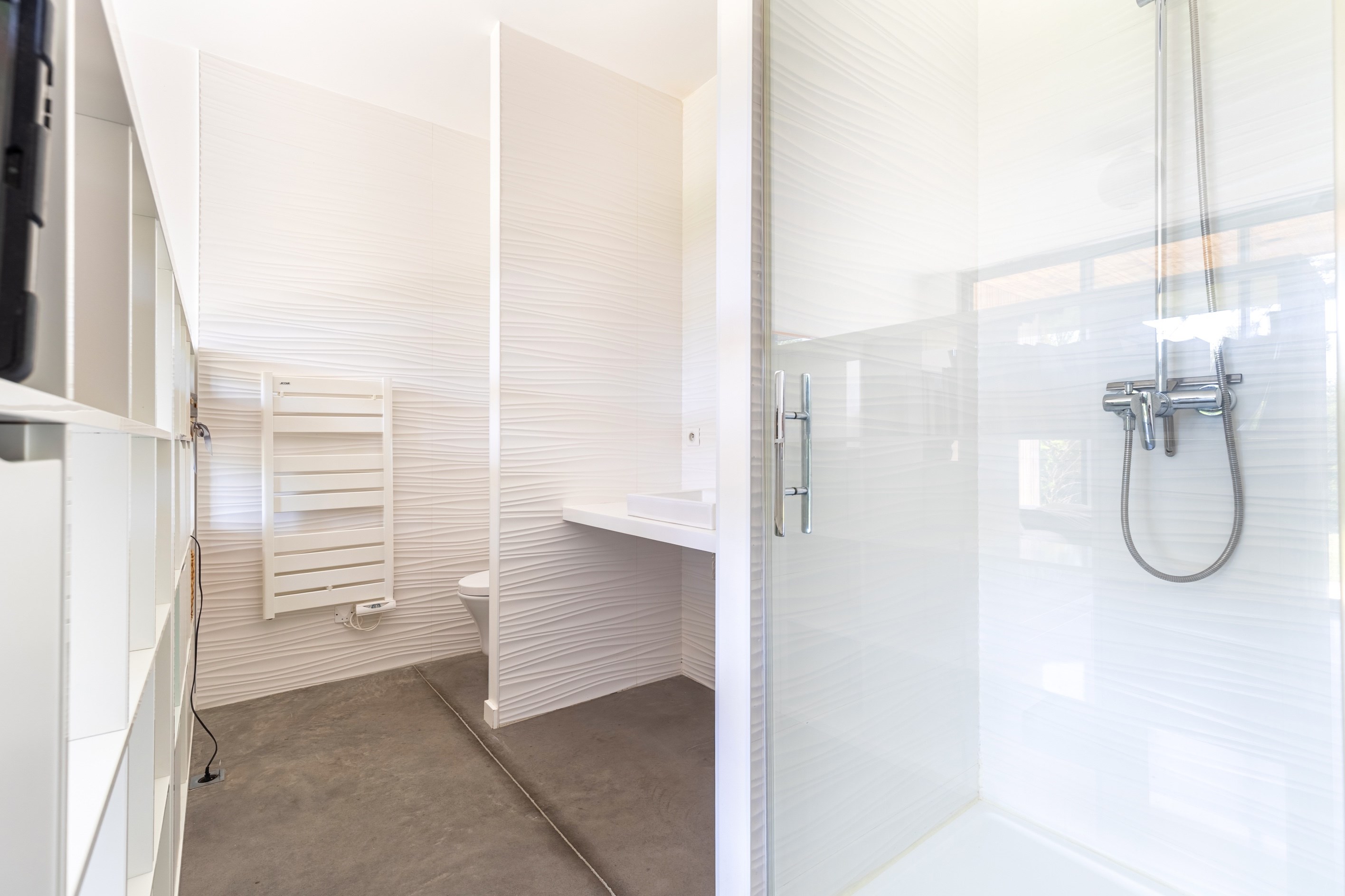  ON THE OUTSKIRTS OF BORDEAUX – AN ELEGANT BIOCLIMATIC ARCHITECT-DESIGNED HOUSE … - 物件實景