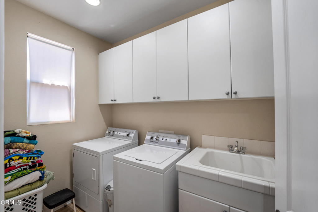 Camarillo, California, 93012, United States, 5 Bedrooms Bedrooms, ,5 BathroomsBathrooms,Residential,For Sale,1822749