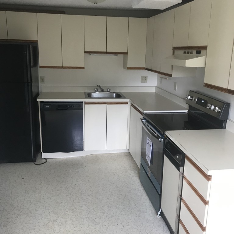 Medford, Massachusetts, 02155, United States, 2 Bedrooms Bedrooms, ,2 BathroomsBathrooms,Residential,For Sale,1873533