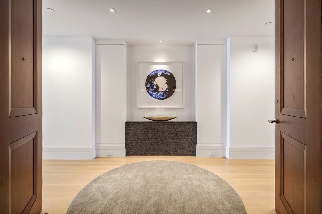 Boston, Massachusetts, 02199, United States, 5 Bedrooms Bedrooms, ,8 BathroomsBathrooms,Residential,For Sale,1906314