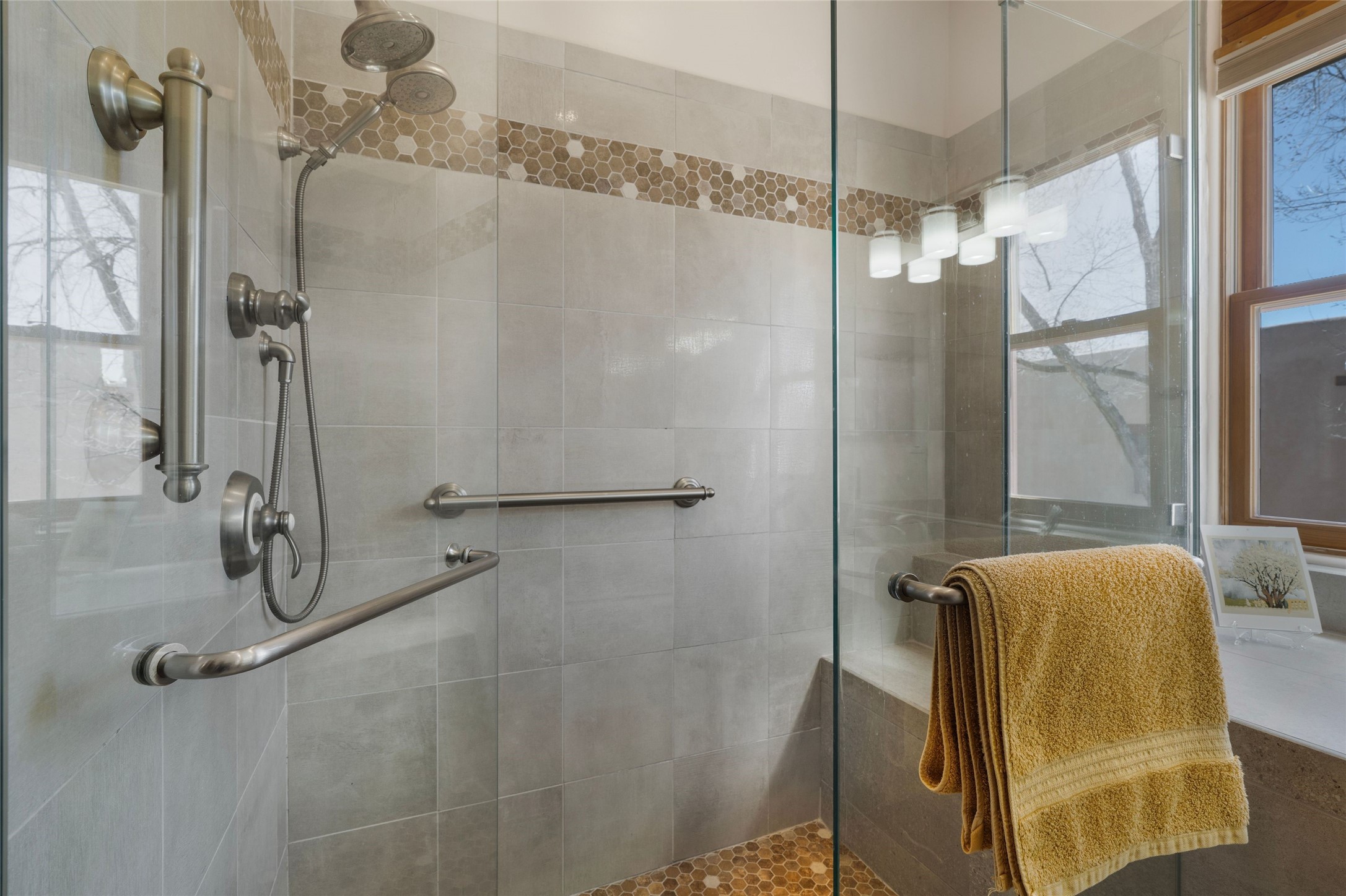  655 Bishops Lodge Road Unit B, - 物件實景