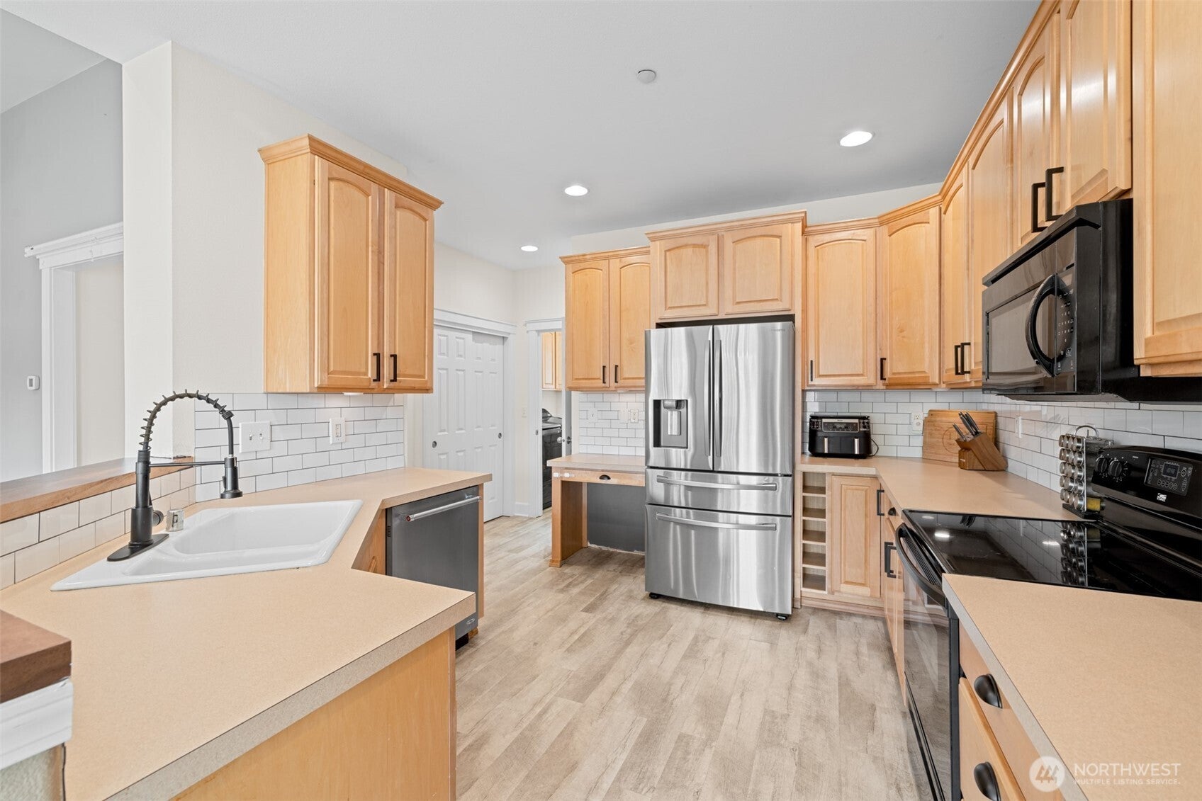 Port Angeles, Washington, 98363, United States, 3 Bedrooms Bedrooms, ,2 BathroomsBathrooms,Residential,For Sale,1982168