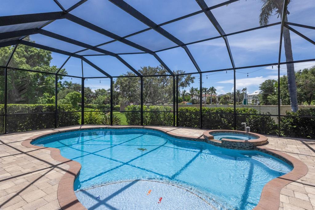 Bradenton, Florida, 34209, United States, 5 Bedrooms Bedrooms, ,3 BathroomsBathrooms,Residential,For Sale,1916938