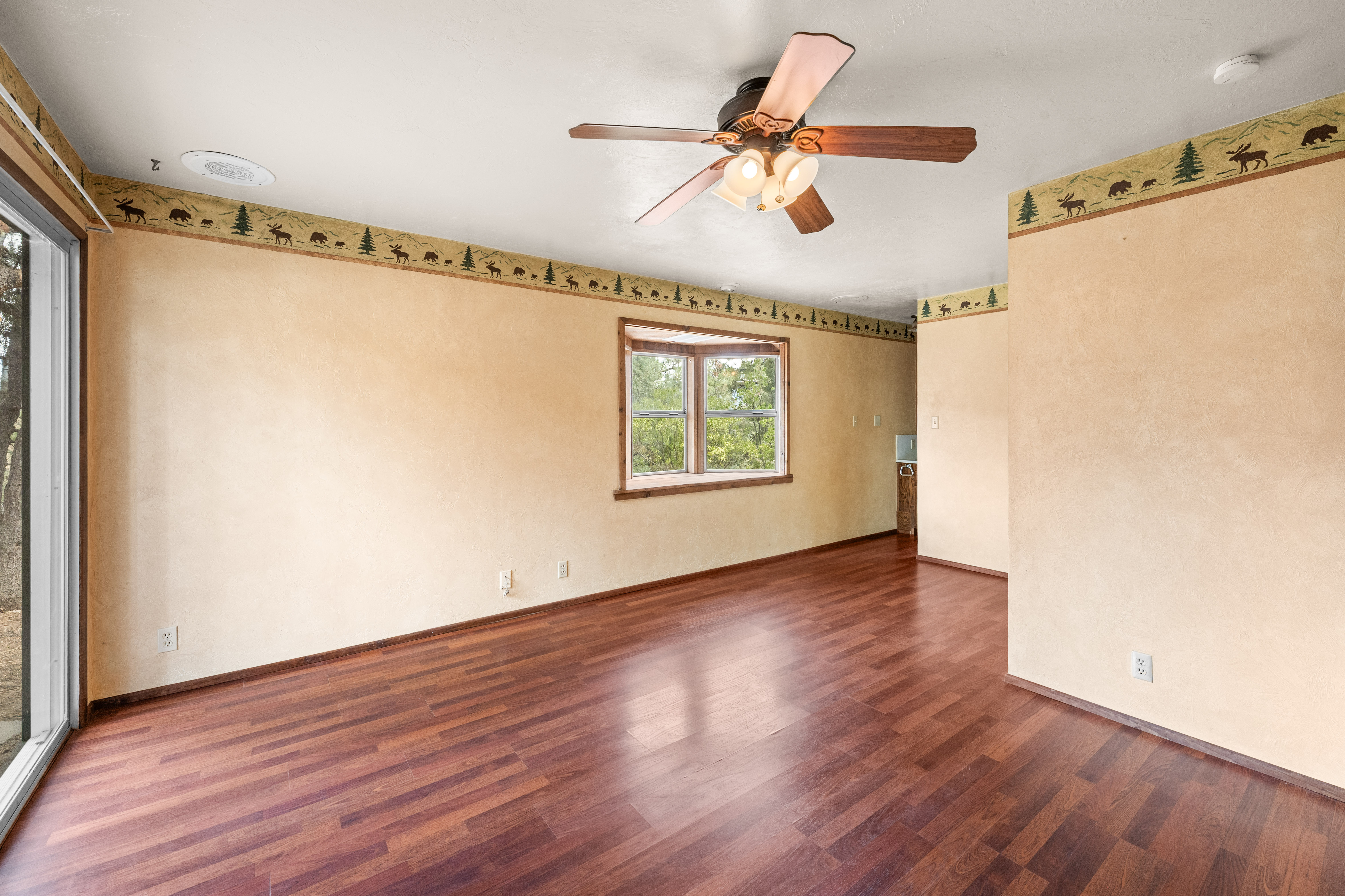  1172 Mound Street, Big Bear City, CA 92314 - 物件實景