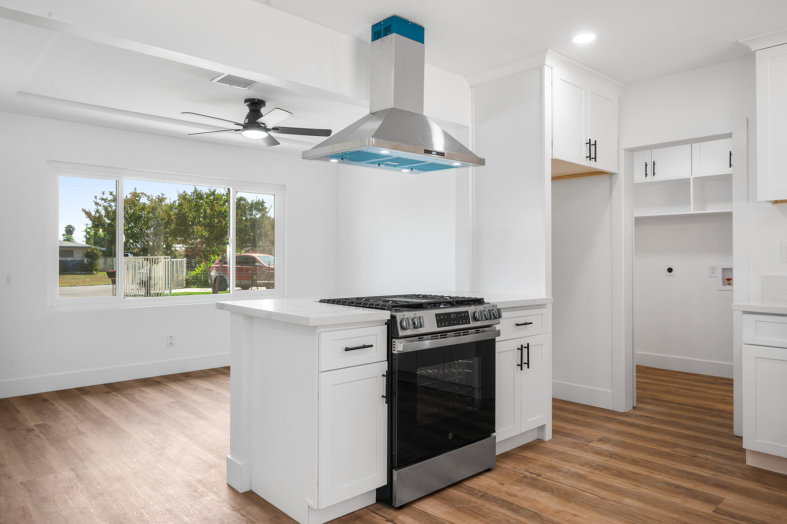 Rialto, California, 92376, United States, 4 Bedrooms Bedrooms, ,2 BathroomsBathrooms,Residential,For Sale,1878686