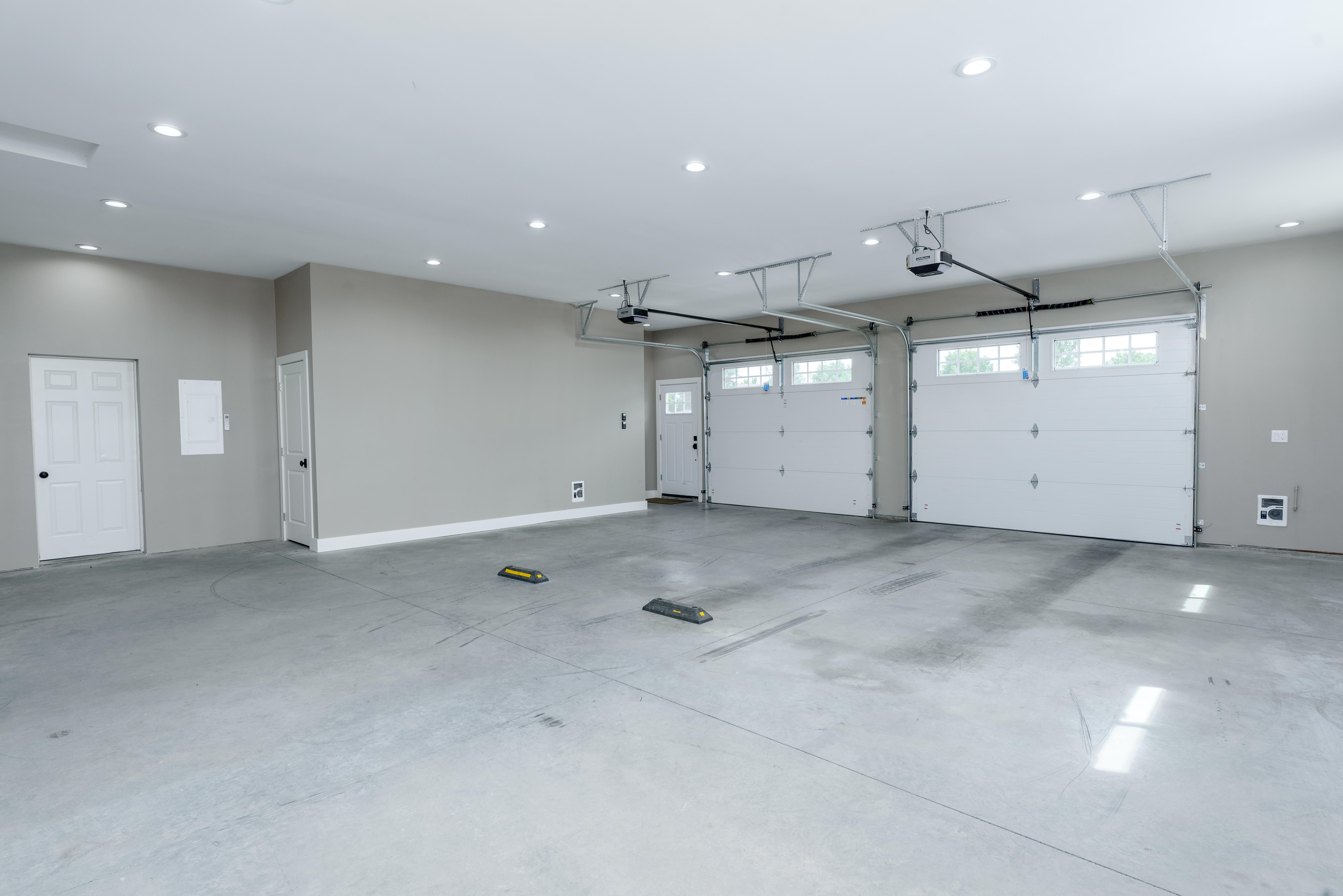 Moses Lake, Washington, 98837, United States, 3 Bedrooms Bedrooms, ,3 BathroomsBathrooms,Residential,For Sale,1980508