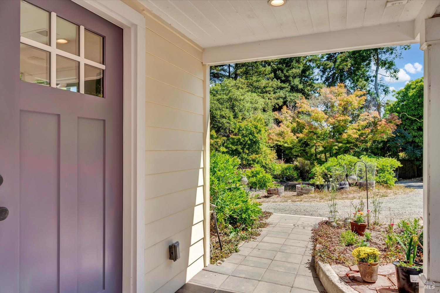 Sebastopol, California, 95472, United States, 2 Bedrooms Bedrooms, ,2 BathroomsBathrooms,Residential,For Sale,1913141