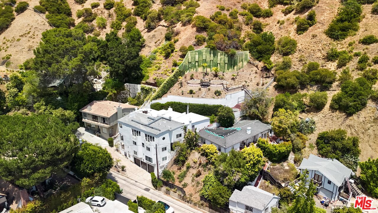 Beverly Hills, California, 90210, United States, 8 Bedrooms Bedrooms, ,3 BathroomsBathrooms,Residential,For Sale,1916732
