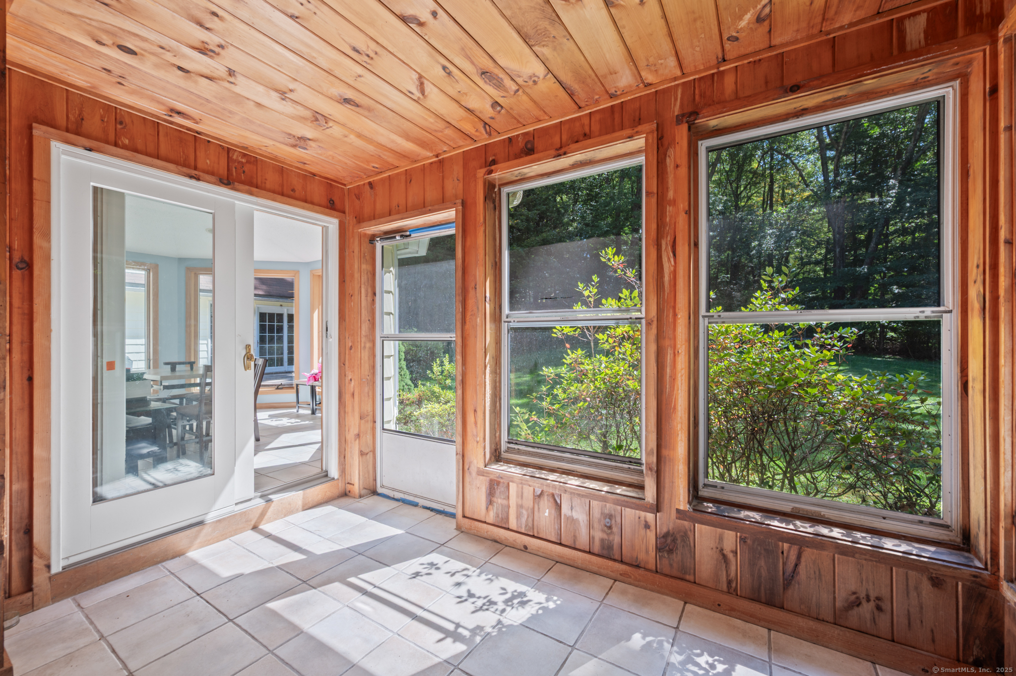 Avon, Connecticut, 06001, United States, 5 Bedrooms Bedrooms, ,5 BathroomsBathrooms,Residential,For Sale,1942317