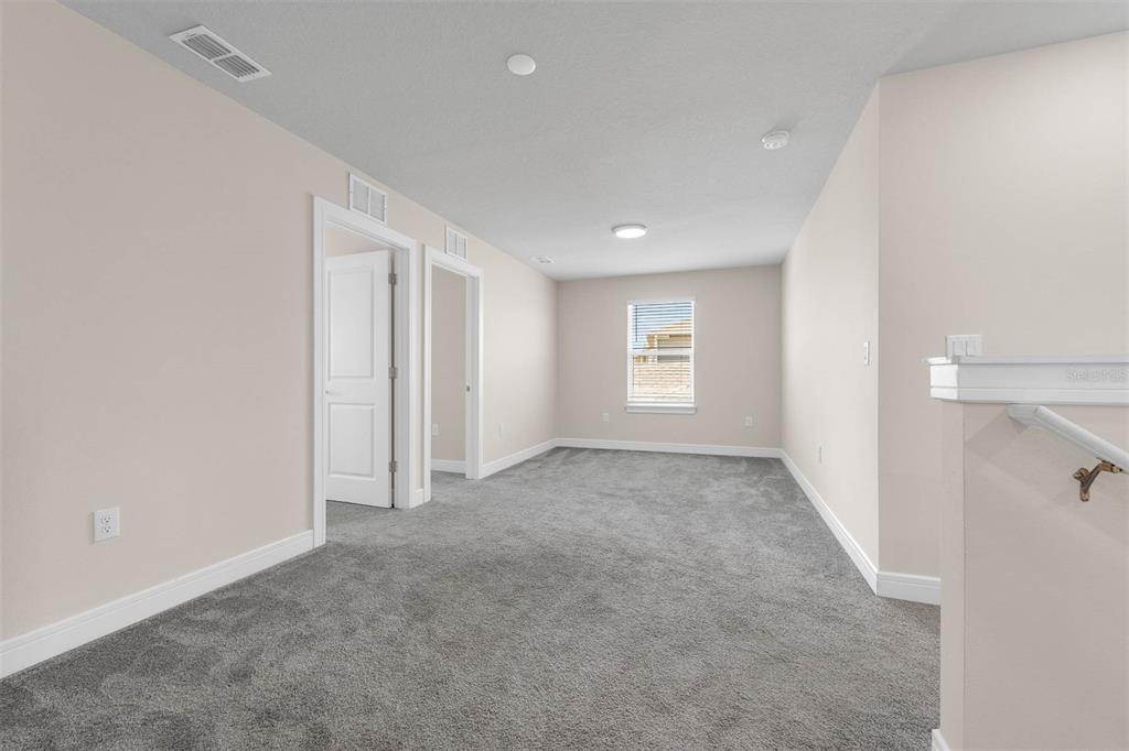 Clermont, Florida, 34714, United States, 5 Bedrooms Bedrooms, ,3 BathroomsBathrooms,Residential,For Sale,1875978