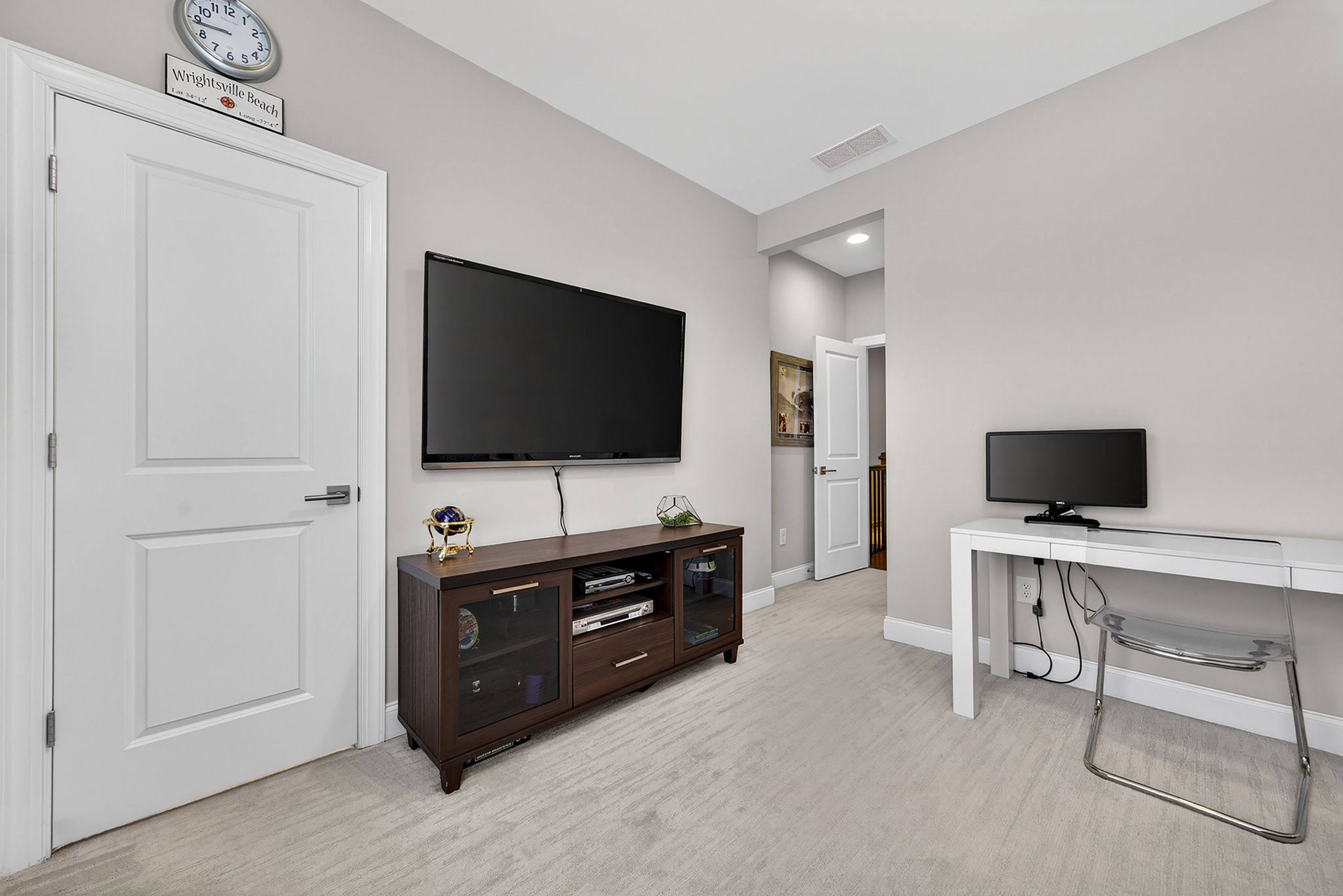  Stunning Three Bedroom Townhome in Convenient Boutique Community - 物件實景