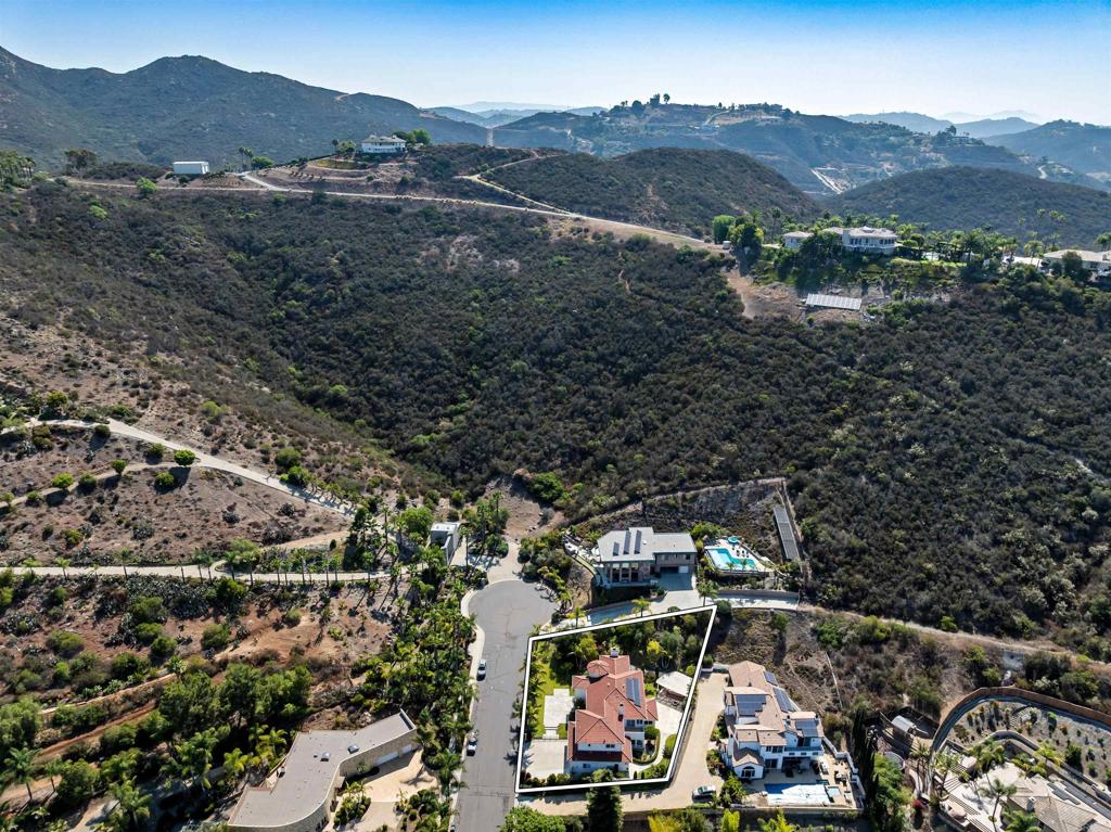Vista, California, 92084, United States, 5 Bedrooms Bedrooms, ,4 BathroomsBathrooms,Residential,For Sale,1805351