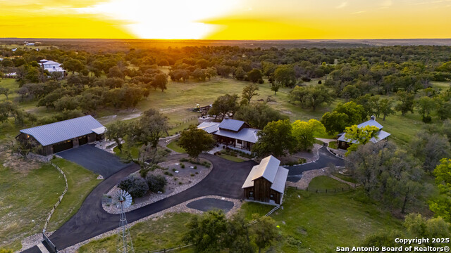 Fredericksburg, Texas, 78624, United States, 4 Bedrooms Bedrooms, ,5 BathroomsBathrooms,Residential,For Sale,1828714