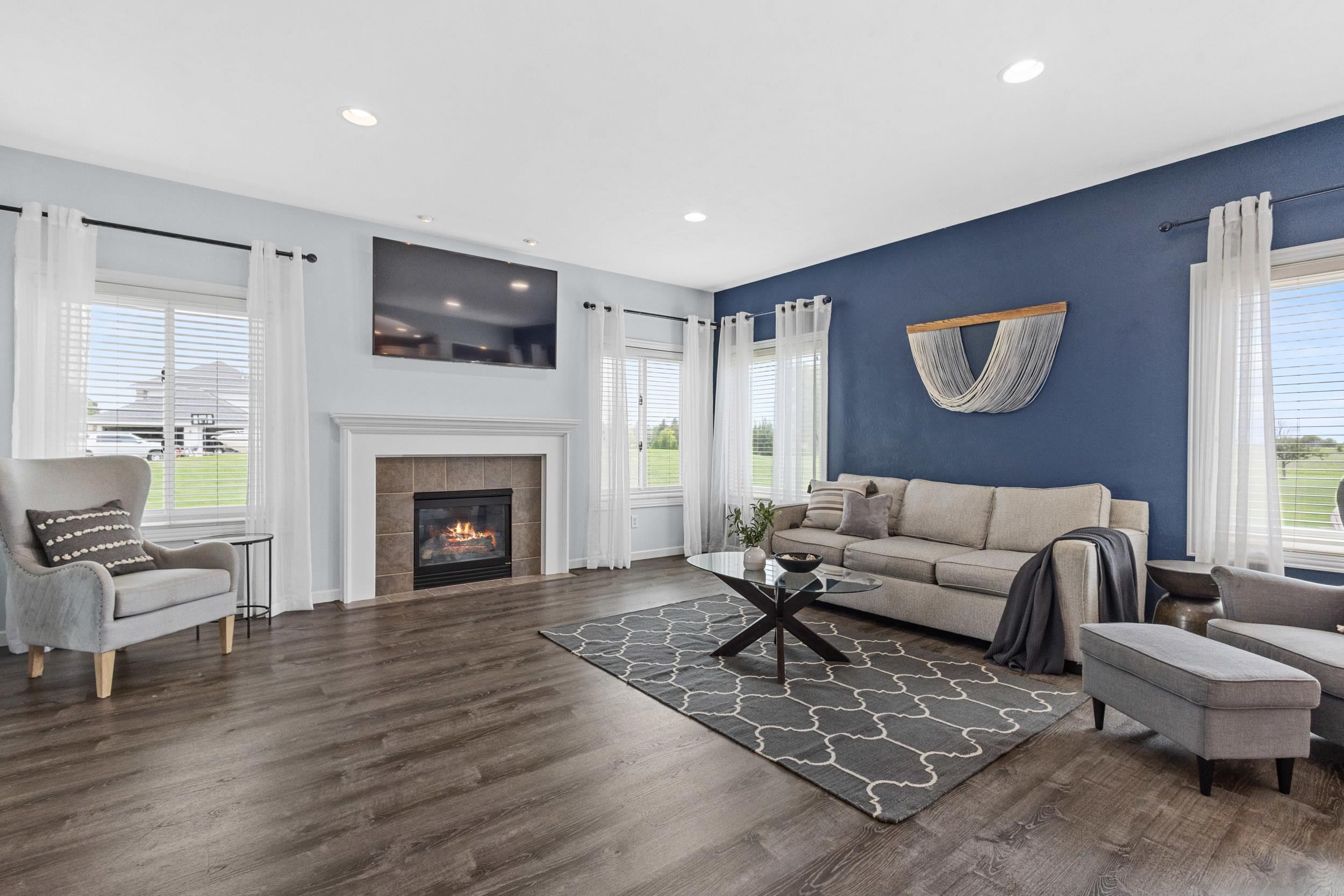 Neenah, Wisconsin, 54956, United States, 4 Bedrooms Bedrooms, ,4 BathroomsBathrooms,Residential,For Sale,1930712