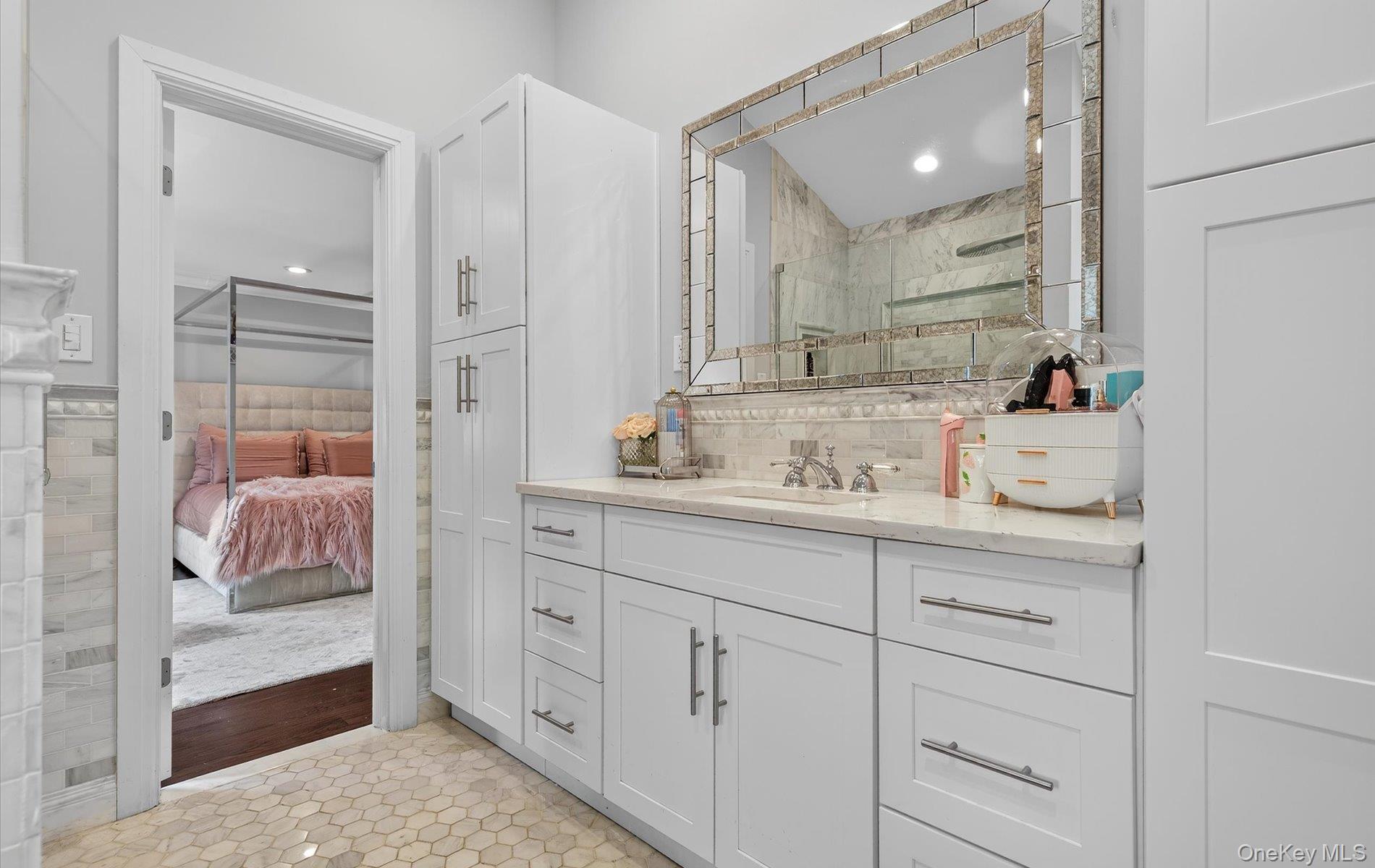 Woodbury, New York, 11797, United States, 5 Bedrooms Bedrooms, ,6 BathroomsBathrooms,Residential,For Sale,1918098