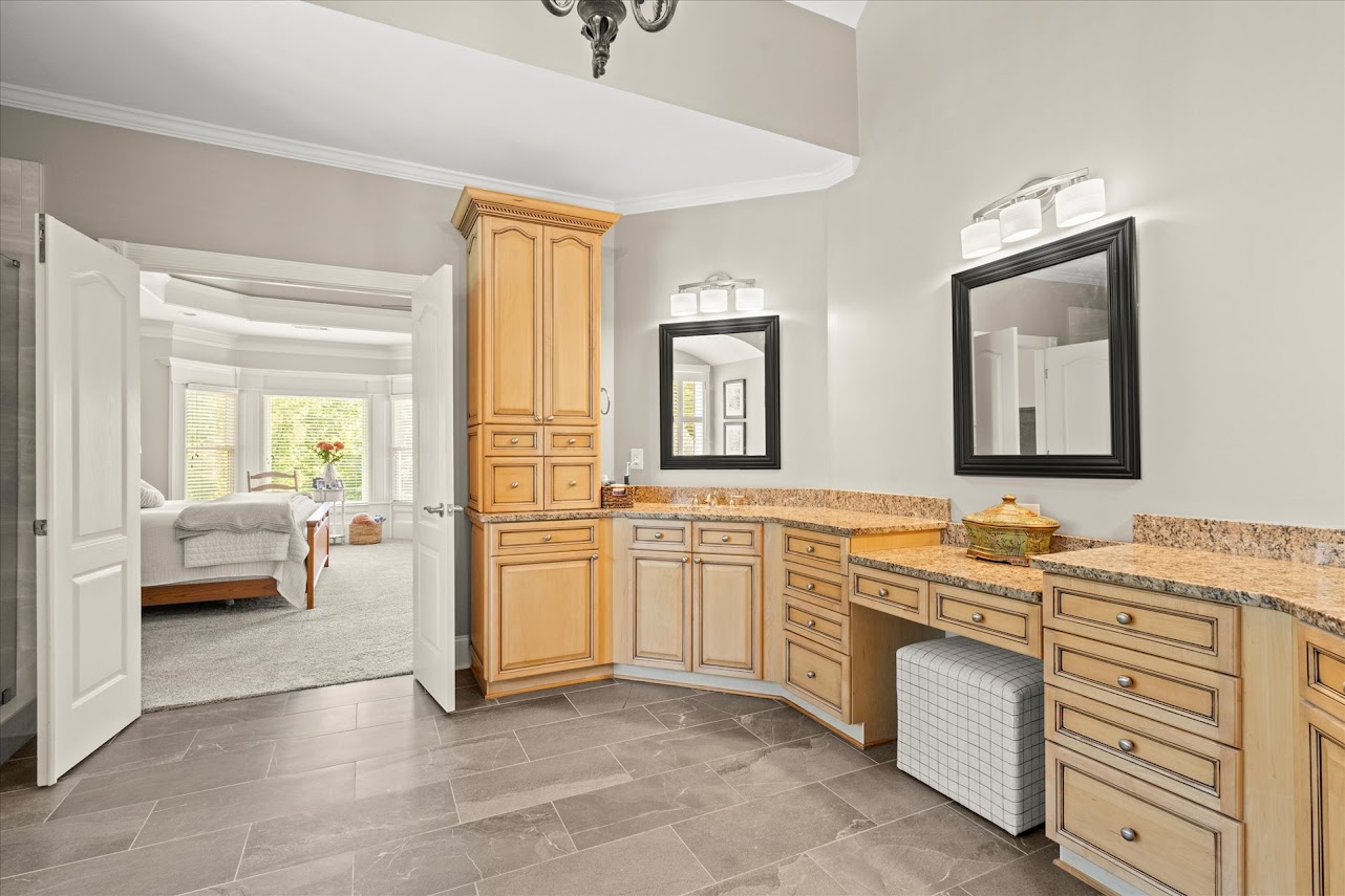 Carrollton, Georgia, 30116, United States, 6 Bedrooms Bedrooms, ,5 BathroomsBathrooms,Residential,For Sale,1893657