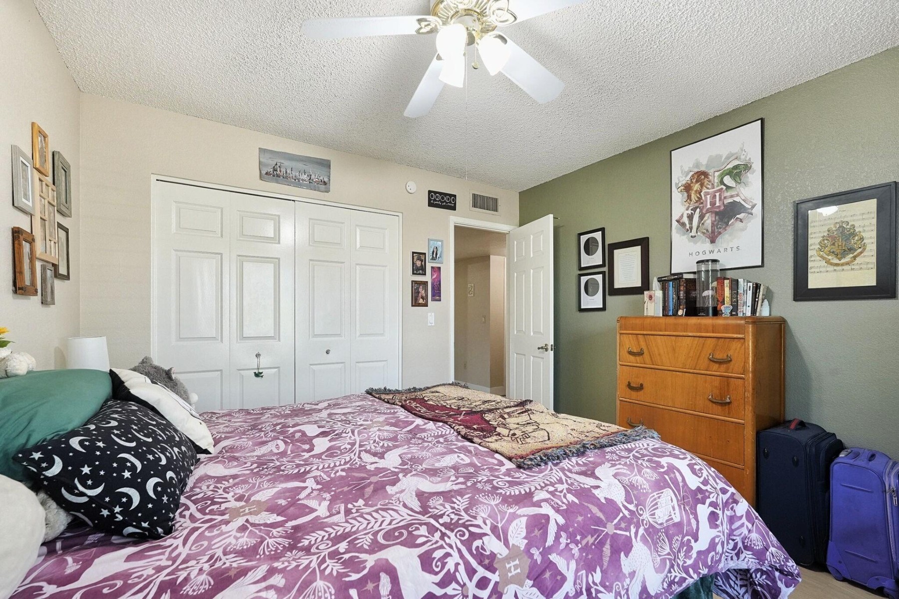  301 E Helena Drive  Phoenix, AZ - 物件實景