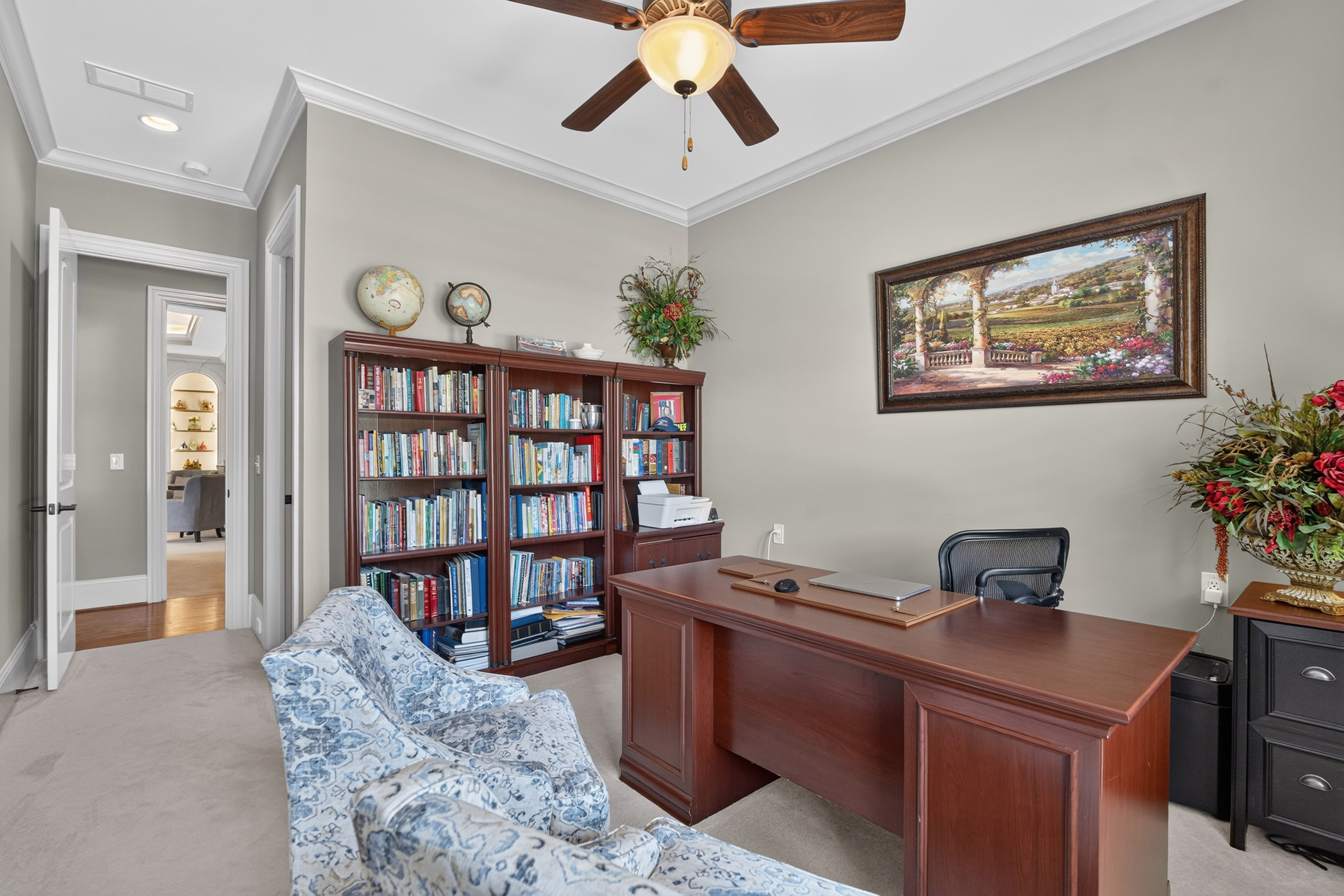  Experience Refined Estate Living in this Exceptional All-Brick and Stone Ranch - 物件實景