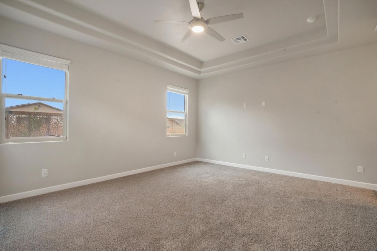 Rio Rancho, New Mexico, 87124, United States, 4 Bedrooms Bedrooms, ,4 BathroomsBathrooms,Residential,For Sale,1919636