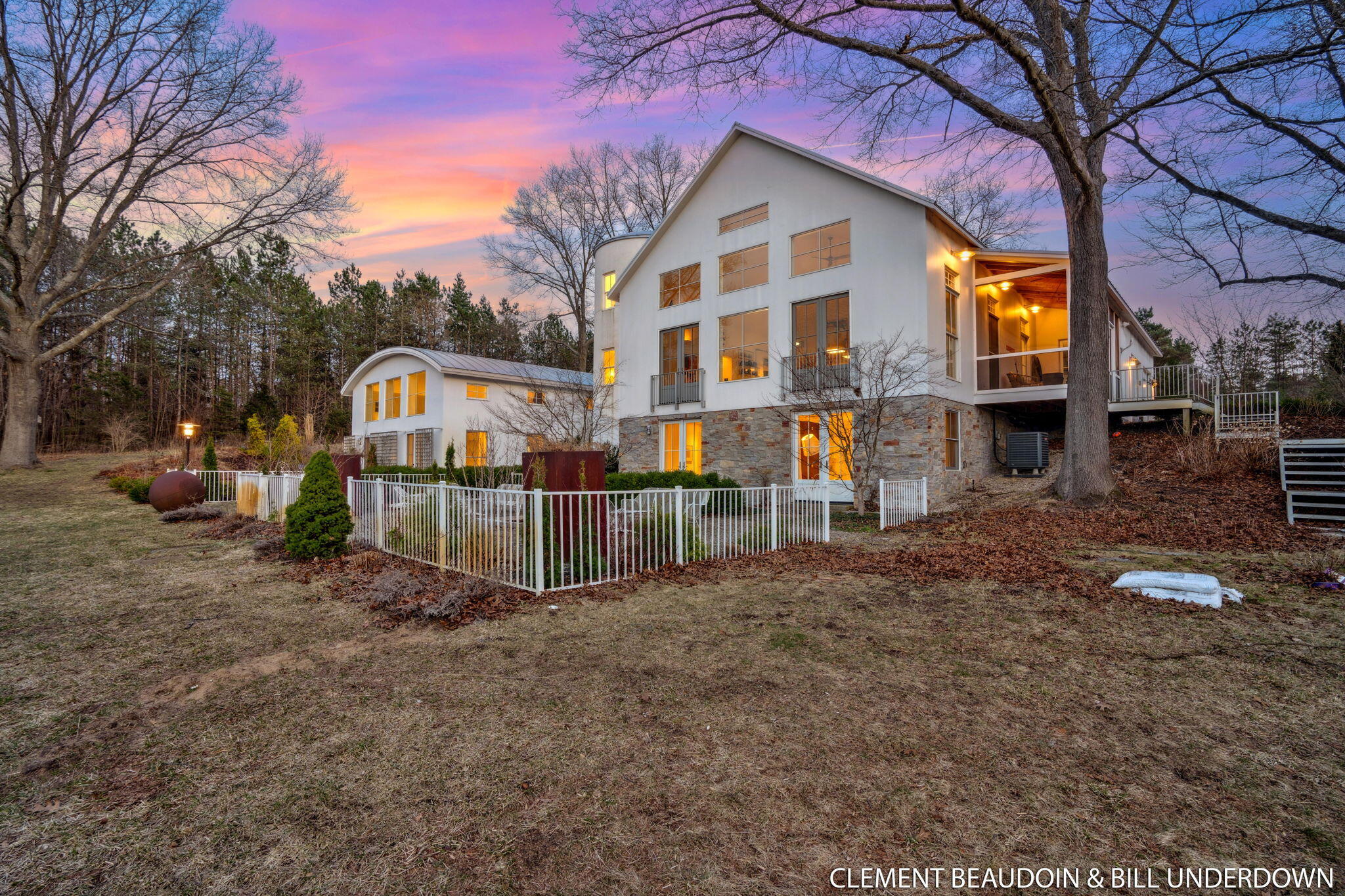 Fennville, Michigan, 49408, United States, 5 Bedrooms Bedrooms, ,7 BathroomsBathrooms,Residential,For Sale,1973707