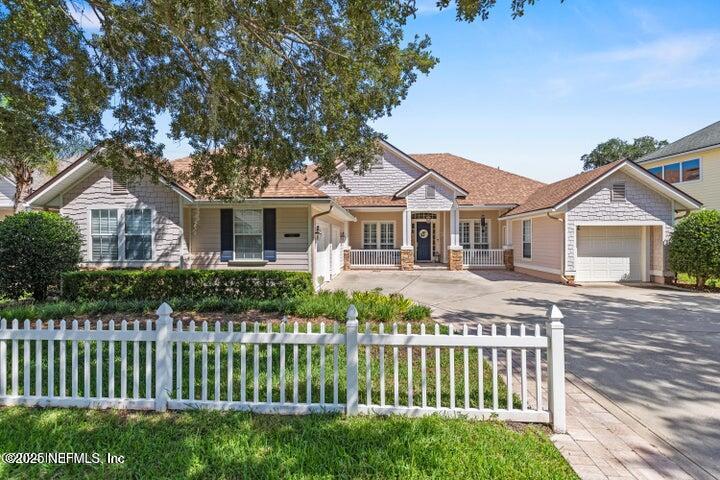 Middleburg, Florida, 32068, United States, 5 Bedrooms Bedrooms, ,4 BathroomsBathrooms,Residential,For Sale,1826472