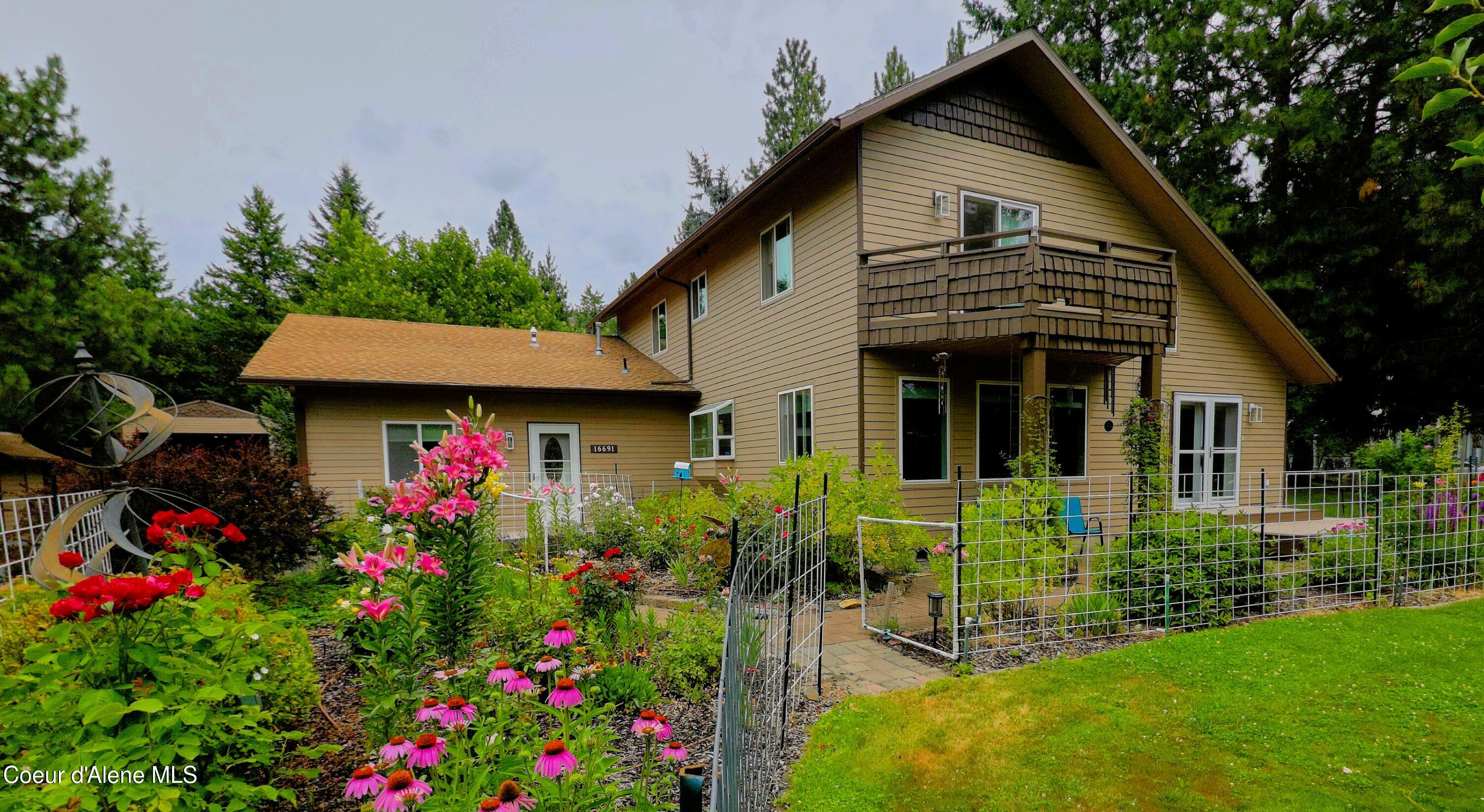 Hauser, Idaho, 83854, United States, 3 Bedrooms Bedrooms, ,3 BathroomsBathrooms,Residential,For Sale,1974734