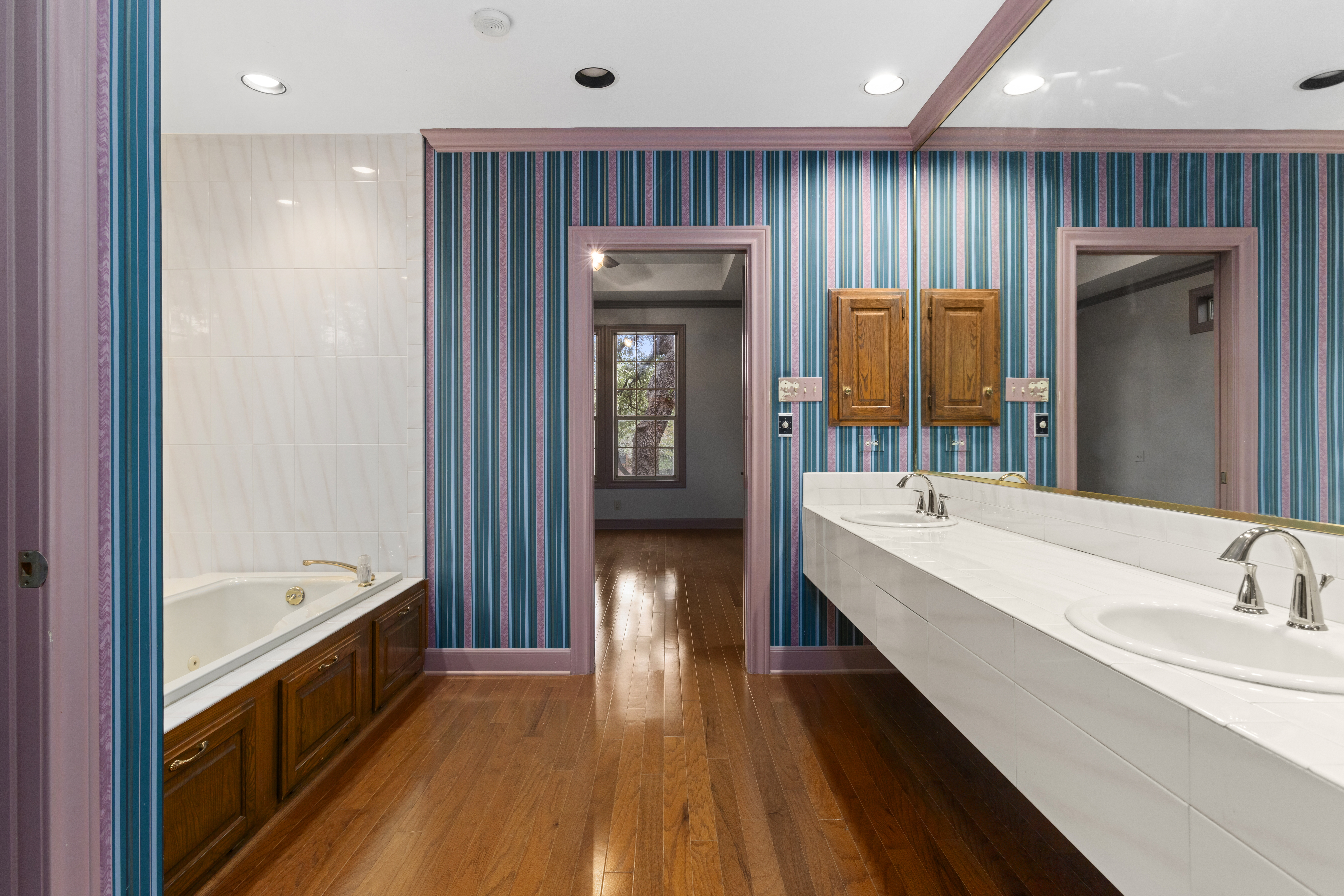  Elegant Inwood Estate Home - 物件實景