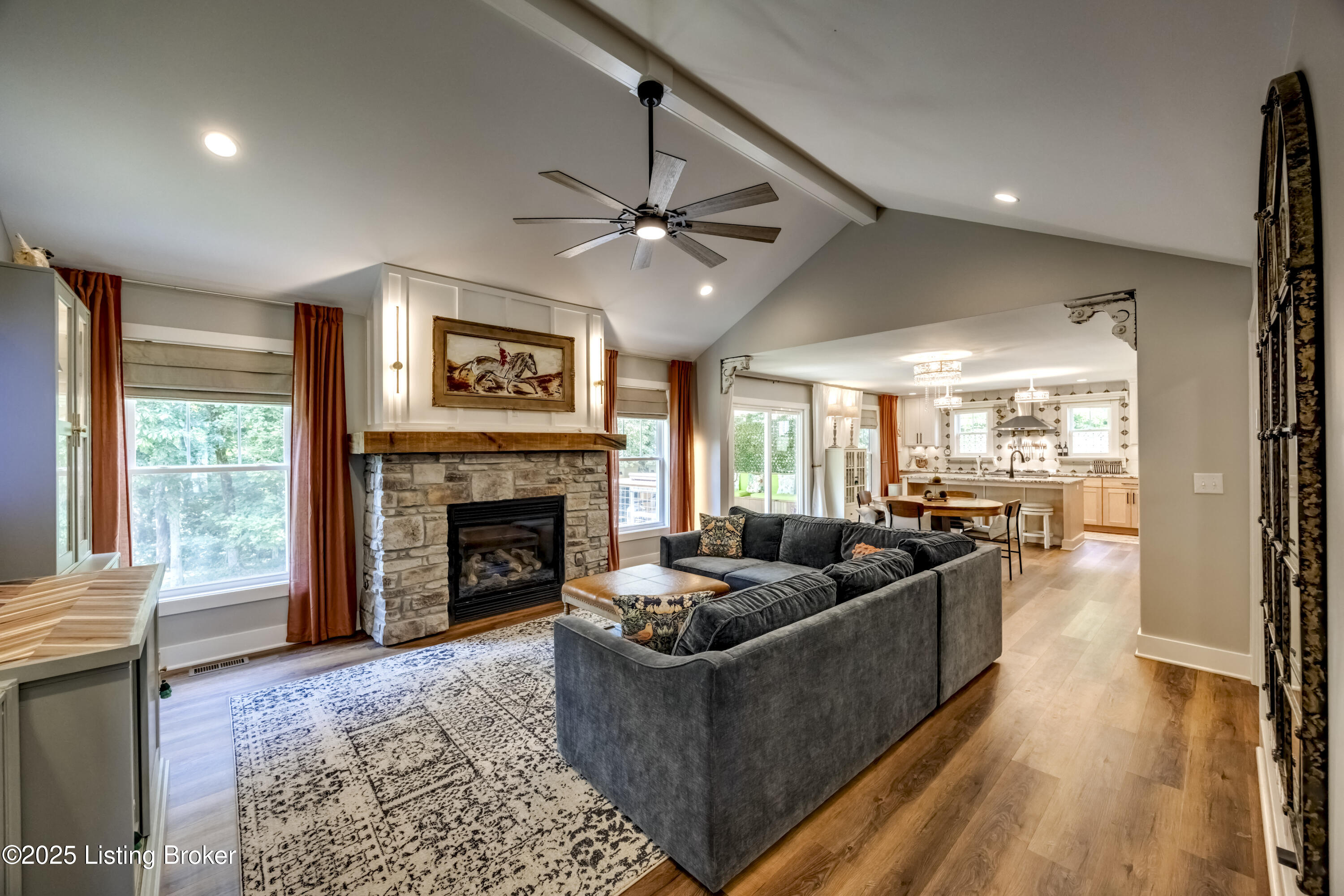 Crestwood, Kentucky, 40014, United States, 5 Bedrooms Bedrooms, ,4 BathroomsBathrooms,Residential,For Sale,1907085