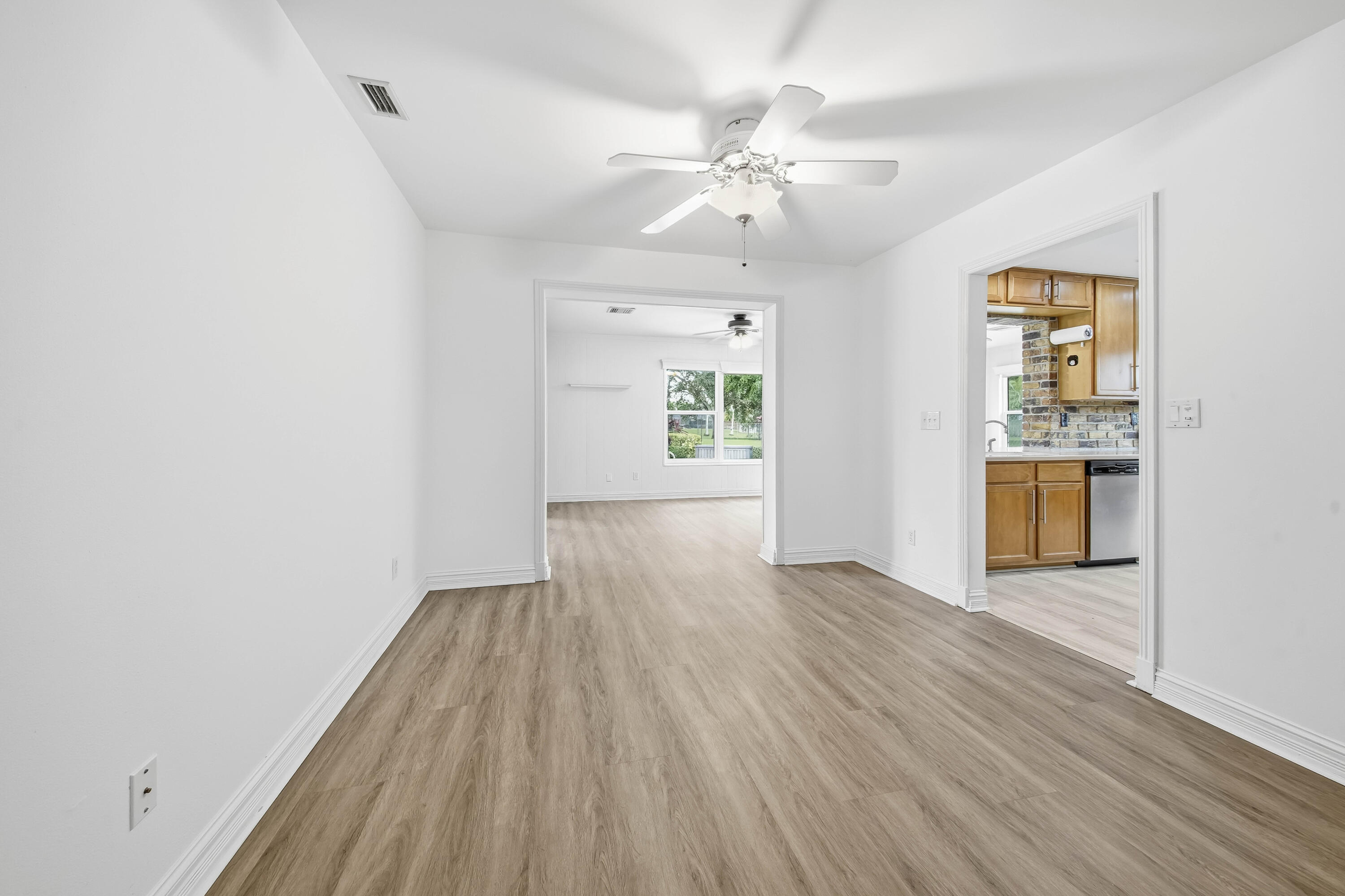 Royal Palm Beach, Florida, 33411, United States, 3 Bedrooms Bedrooms, ,3 BathroomsBathrooms,Residential,For Sale,1970121