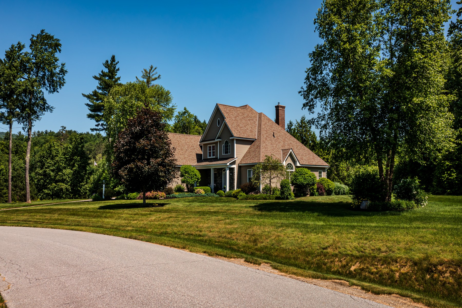  Stunning Custom Home - 物件實景