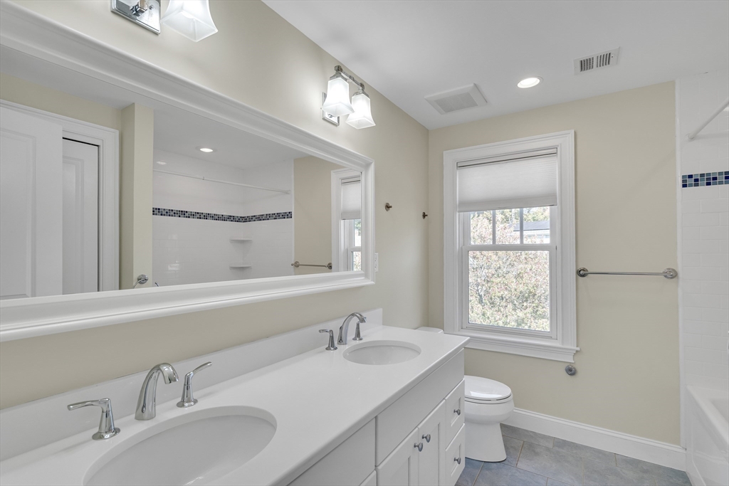 Brookline, Massachusetts, 02445, United States, 10 Bedrooms Bedrooms, ,4 BathroomsBathrooms,Residential,For Sale,1911377