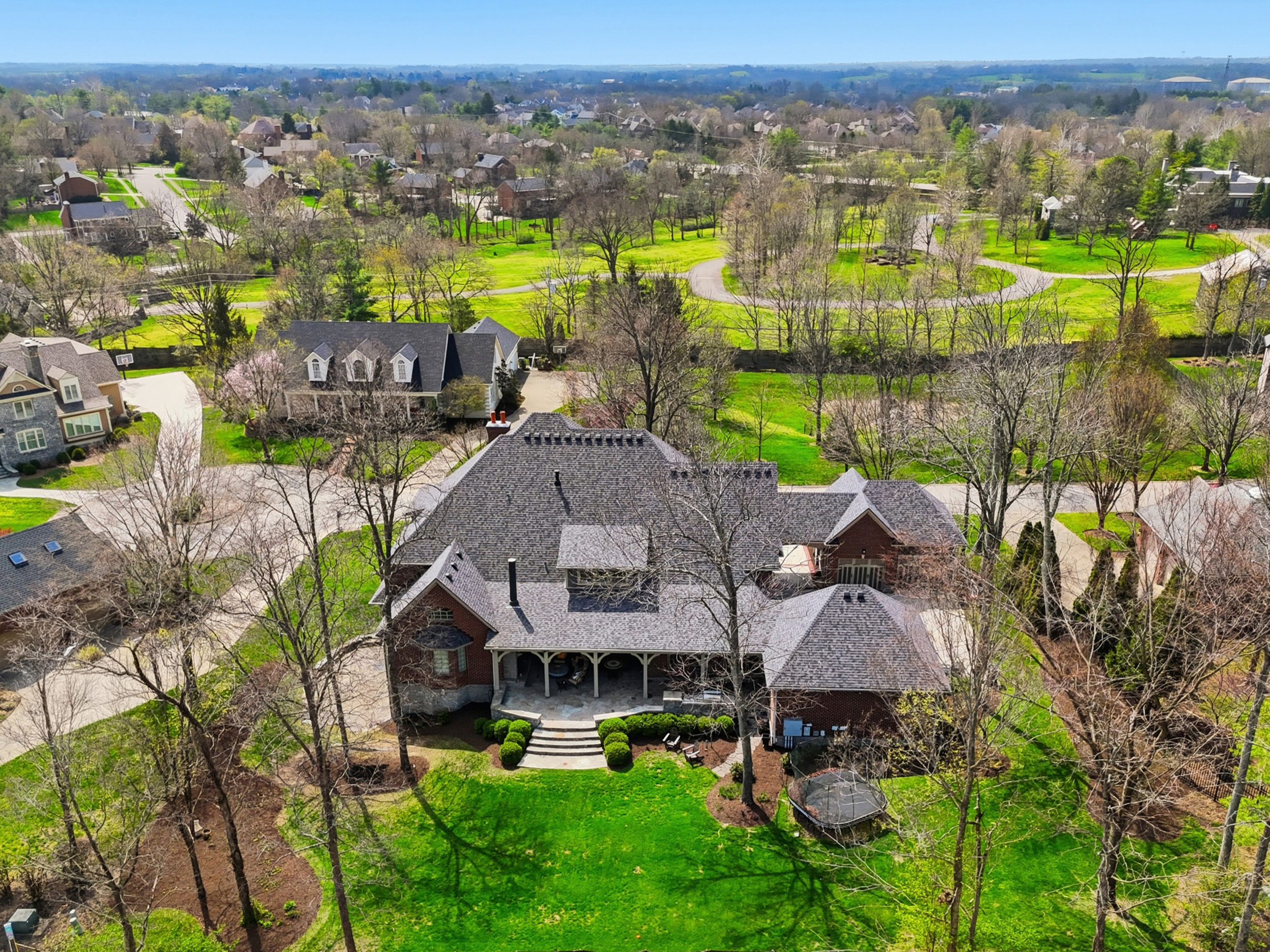  4848 Chelmsbury Lane - 物件實景