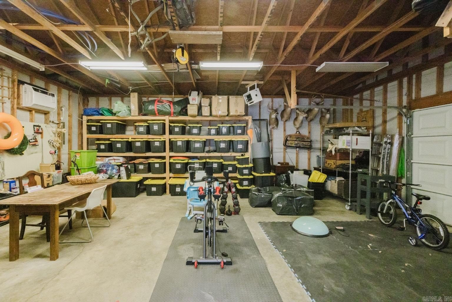 Benton, Arkansas, 72015, United States, 5 Bedrooms Bedrooms, ,3 BathroomsBathrooms,Residential,For Sale,1978778