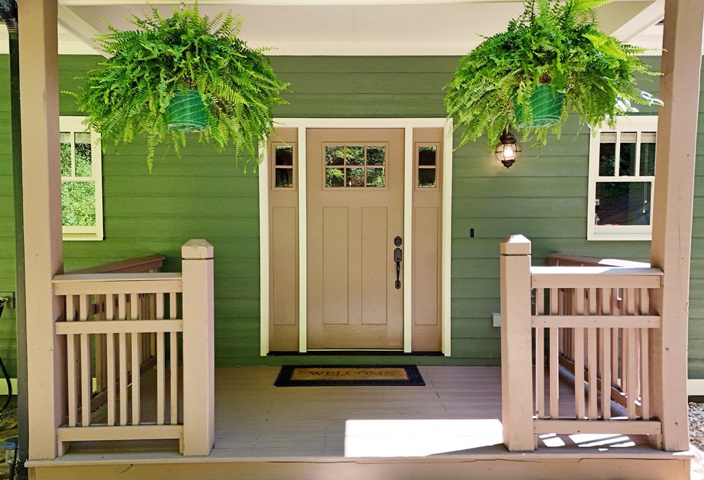 Hiawassee, Georgia, 30546, United States, 3 Bedrooms Bedrooms, ,4 BathroomsBathrooms,Residential,For Sale,1877027
