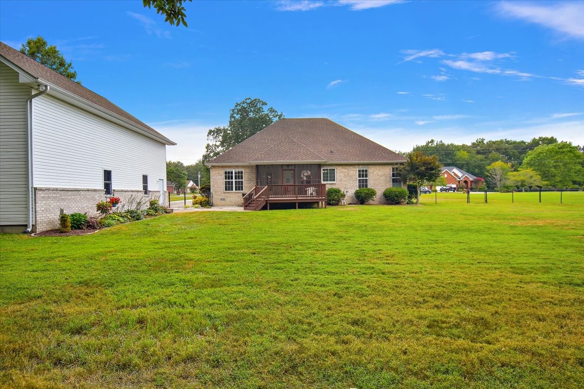 Manchester, Tennessee, 37355, United States, 3 Bedrooms Bedrooms, ,2 BathroomsBathrooms,Residential,For Sale,1907523