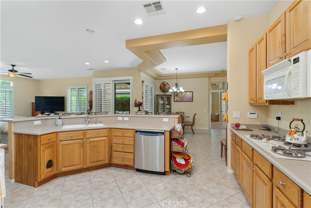 Indio, California, 92201, United States, 3 Bedrooms Bedrooms, ,2 BathroomsBathrooms,Residential,For Sale,1939431