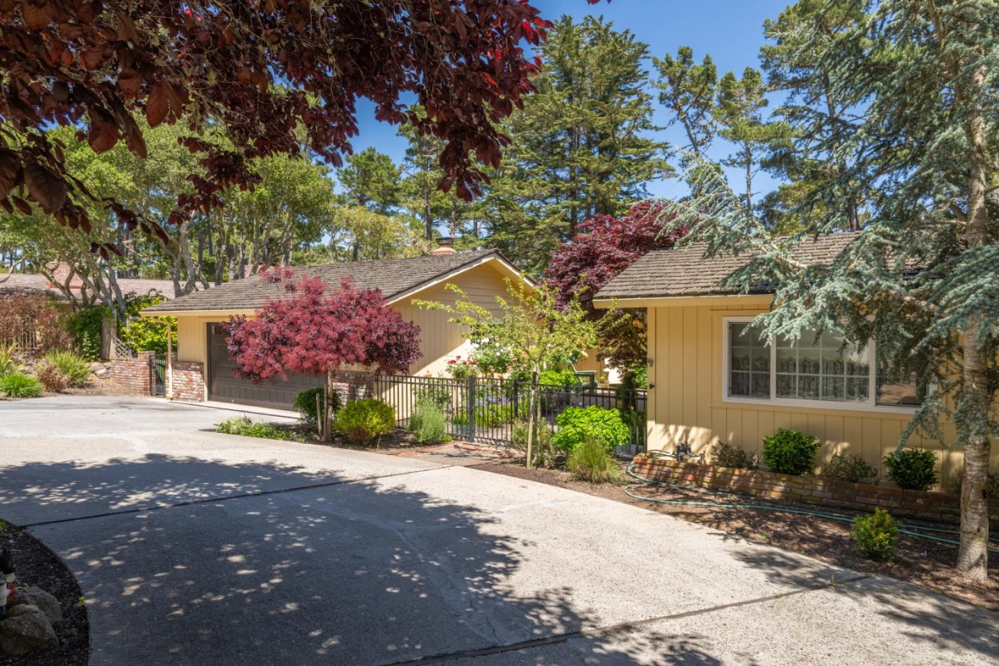 Monterey, California, 93940, United States, 3 Bedrooms Bedrooms, ,2 BathroomsBathrooms,Residential,For Sale,1837476