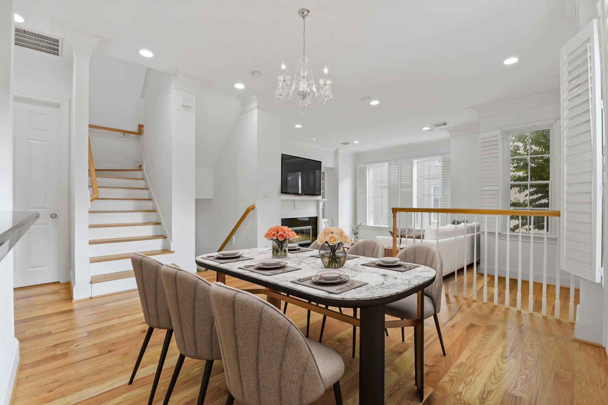 Houston, Texas, 77019, United States, 3 Bedrooms Bedrooms, ,4 BathroomsBathrooms,Residential,For Sale,1984299