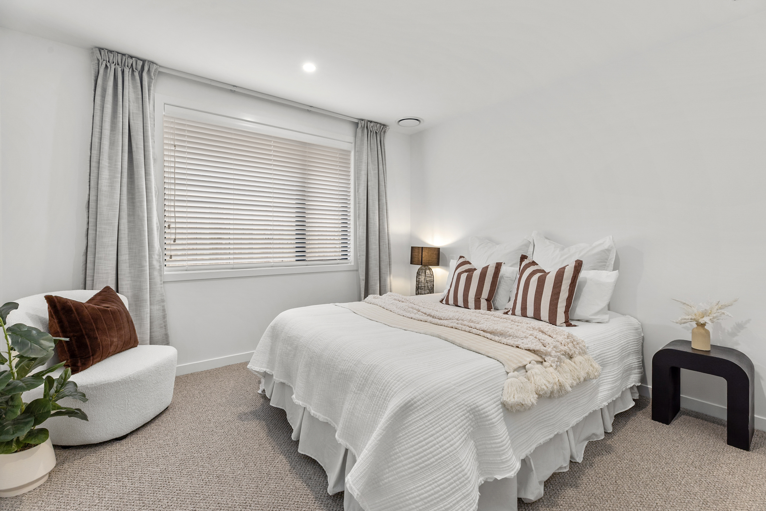  Home and Income - Done Brilliantly - 物件實景