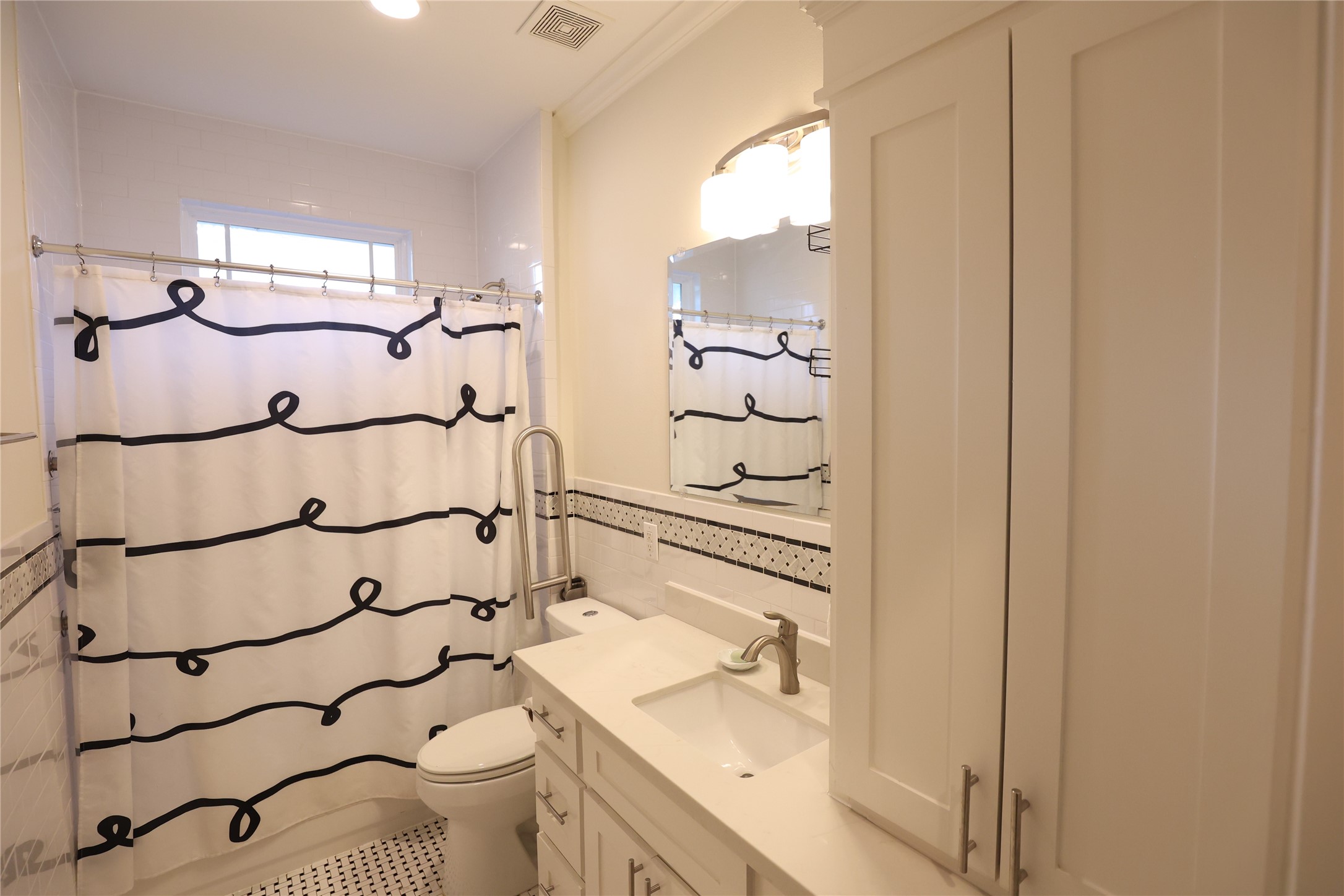 Houston, Texas, 77011, United States, 3 Bedrooms Bedrooms, ,2 BathroomsBathrooms,Residential,For Sale,1867410