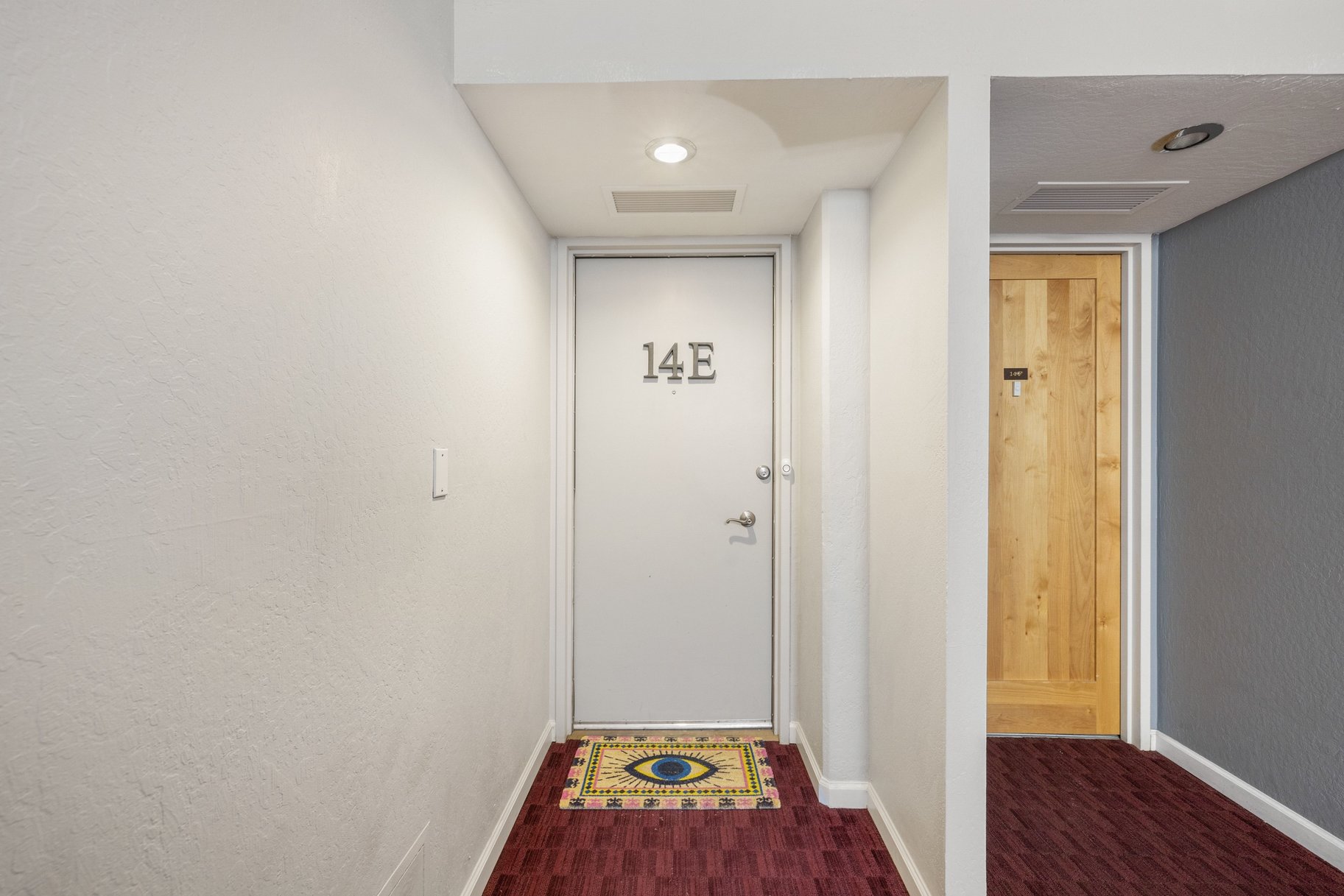  Chic Downtown Condo with Mountain & River Views - 物件實景