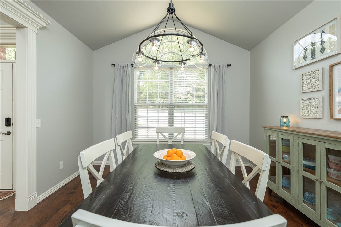Bella Vista, Arkansas, 72714, United States, 4 Bedrooms Bedrooms, ,4 BathroomsBathrooms,Residential,For Sale,1918592
