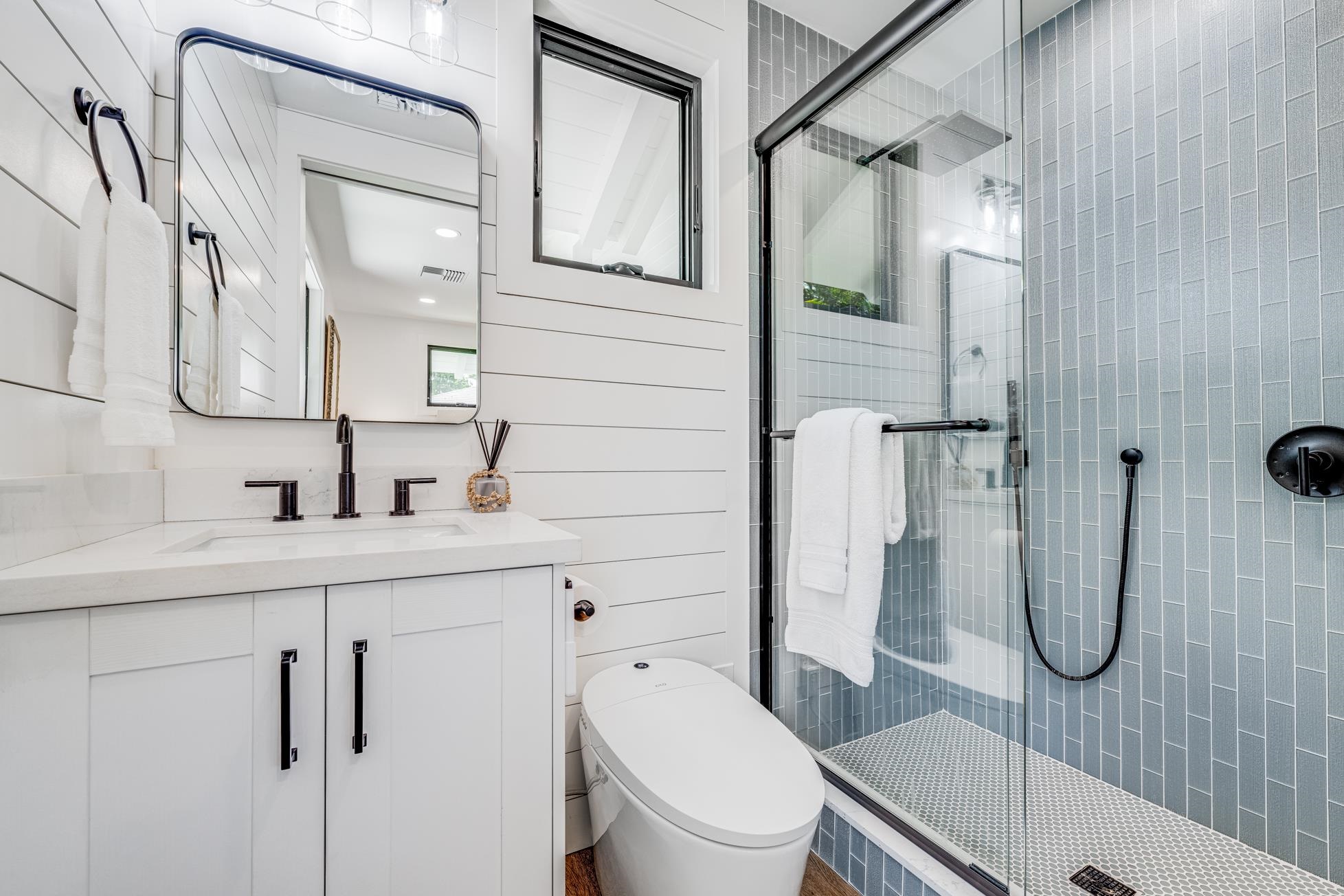 Paia, Hawaii, 96779, United States, 4 Bedrooms Bedrooms, ,4 BathroomsBathrooms,Residential,For Sale,1918260