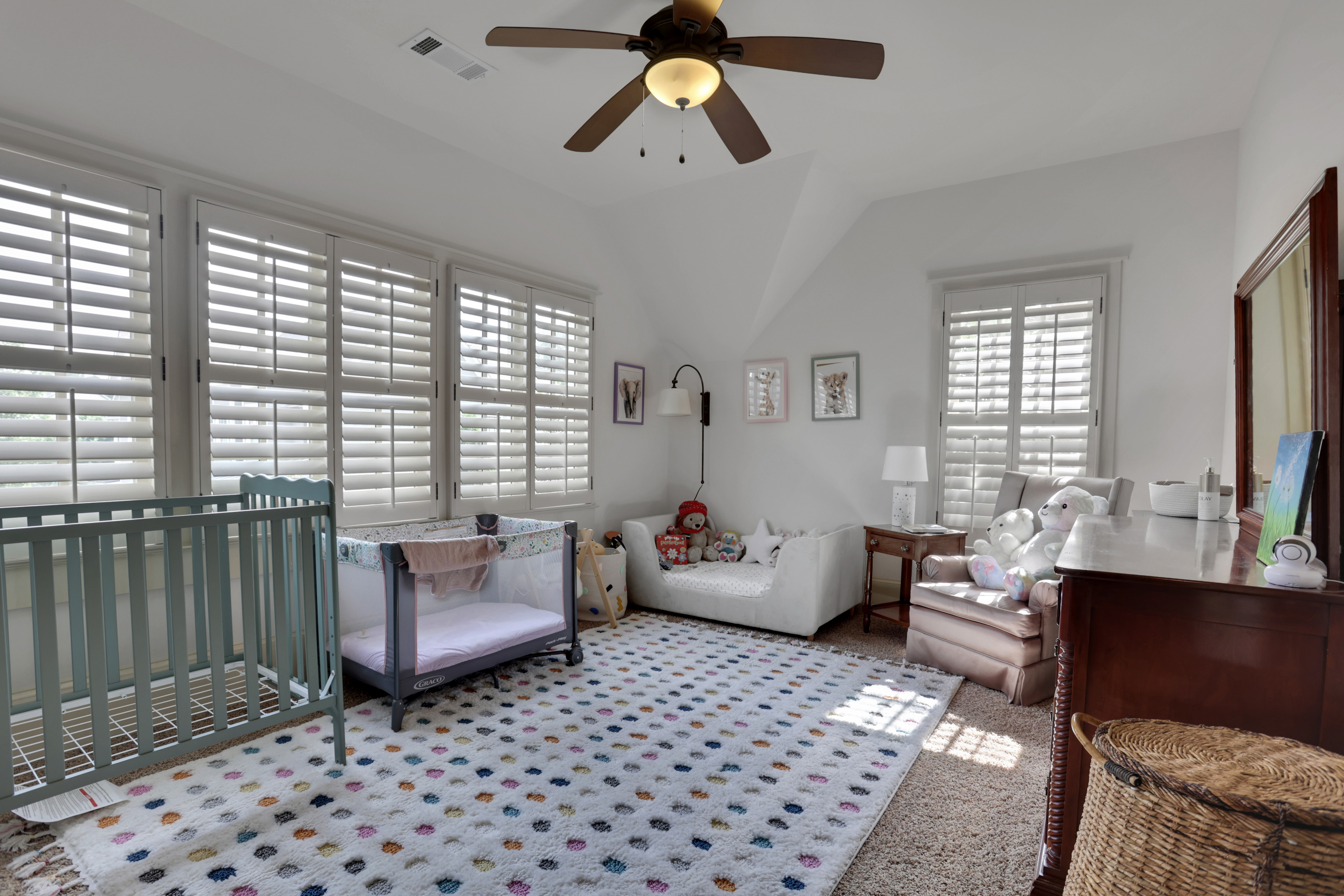  Stunning Six Bedroom Home Near Marietta Square - 物件實景