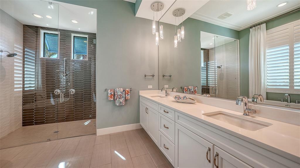 Sarasota, Florida, 34241, United States, 3 Bedrooms Bedrooms, ,3 BathroomsBathrooms,Residential,For Sale,1997346