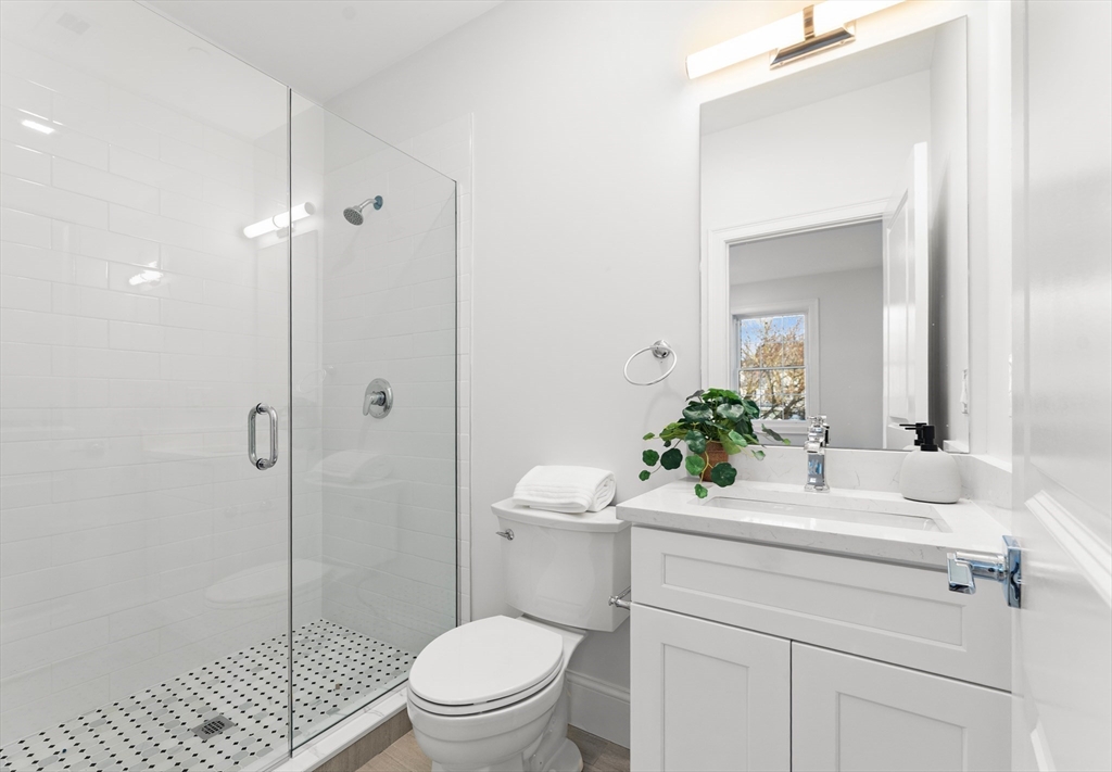 Marlborough, Massachusetts, 01752, United States, 2 Bedrooms Bedrooms, ,2 BathroomsBathrooms,Residential,For Sale,2000469