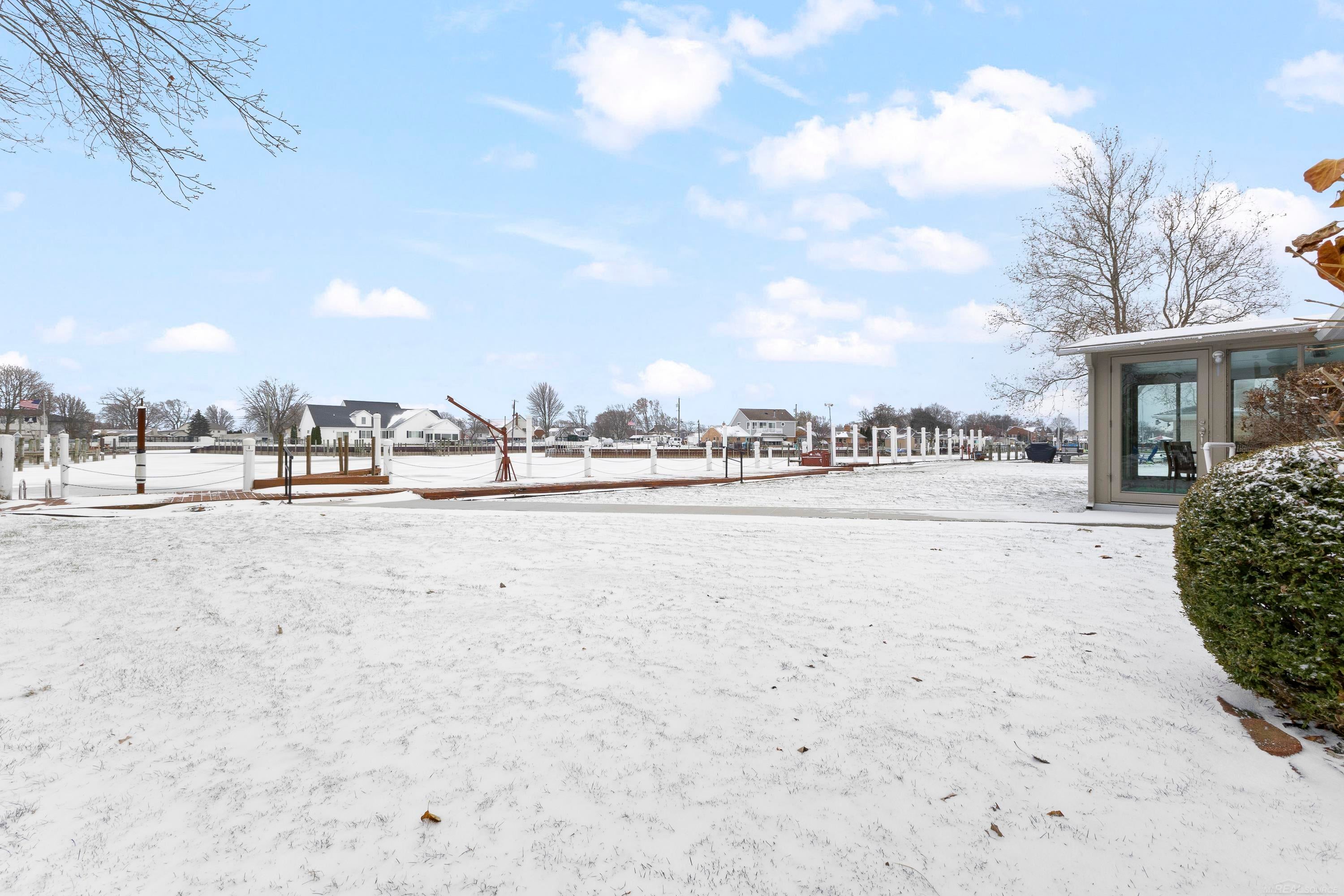 Harrison Twp, Michigan, 48045, United States, 3 Bedrooms Bedrooms, ,2 BathroomsBathrooms,Residential,For Sale,2005468