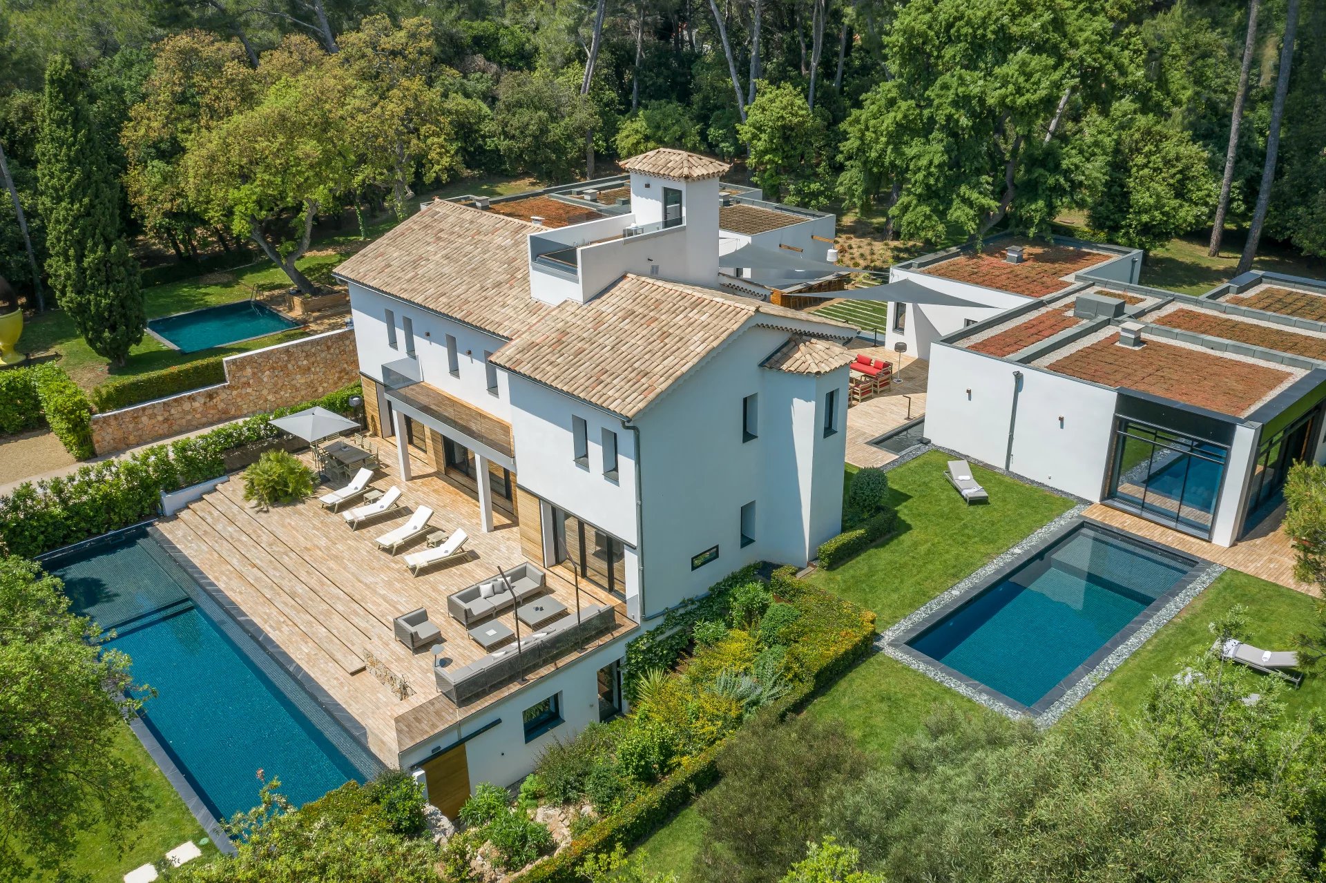 Antibes, Provence-Alpes-Côte d’Azur, 06600, FR, 8 Bedrooms Bedrooms, ,18 BathroomsBathrooms,Residential,For Sale,1728439