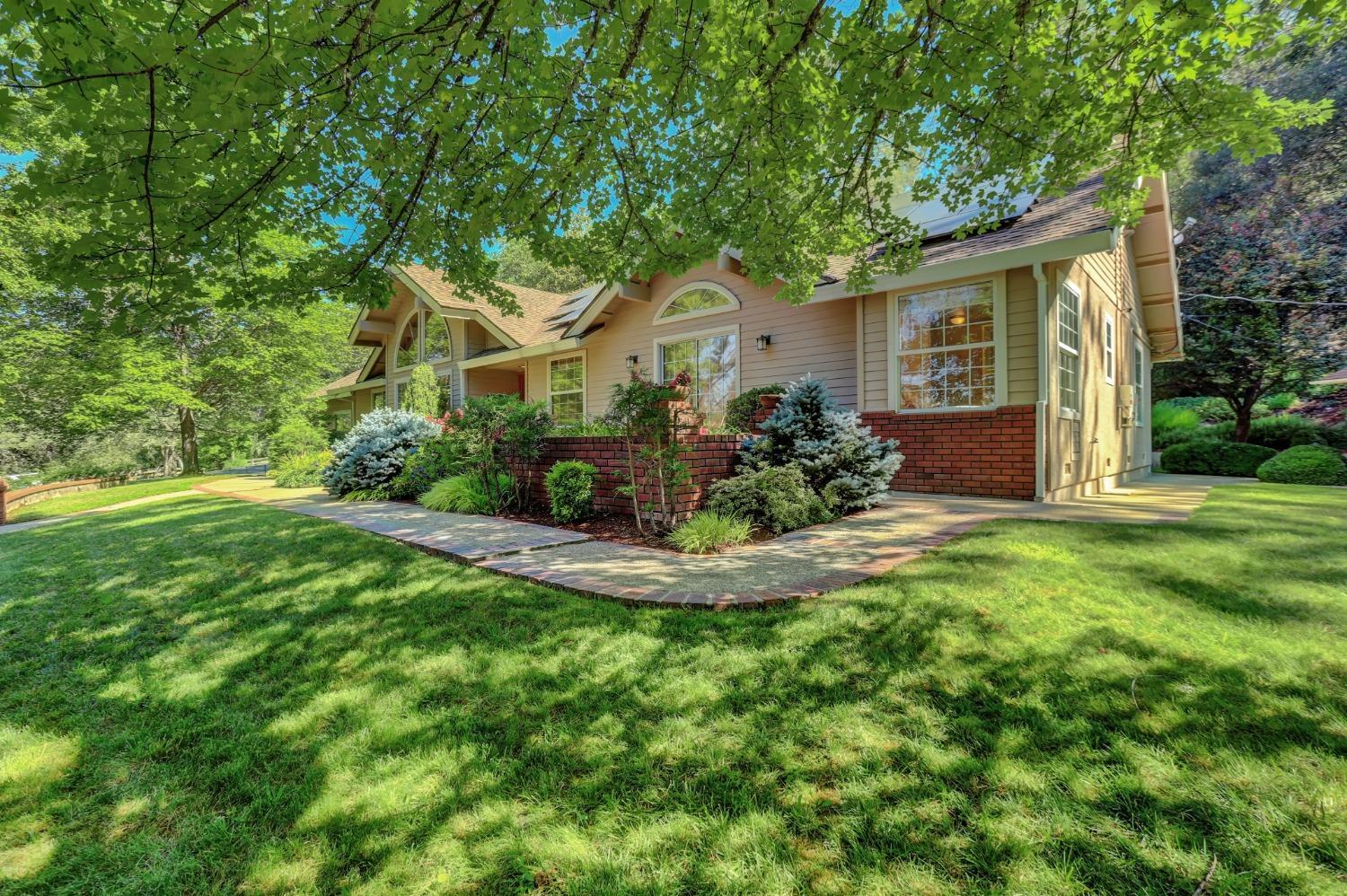 Grass Valley, California, 95949, United States, 3 Bedrooms Bedrooms, ,3 BathroomsBathrooms,Residential,For Sale,1825193